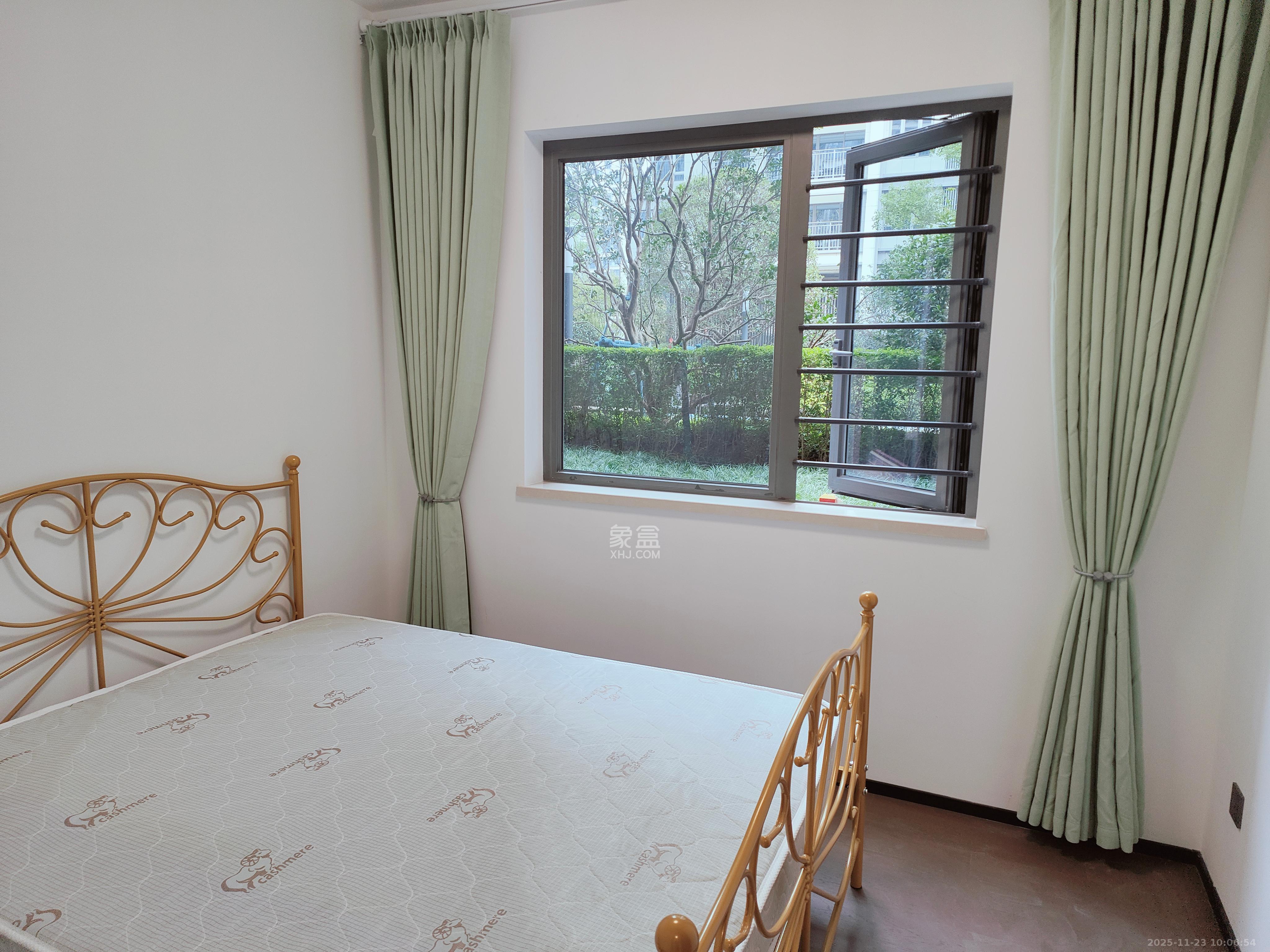 中海寰宇天下  4室2厅2卫    3800.0元/月室内图