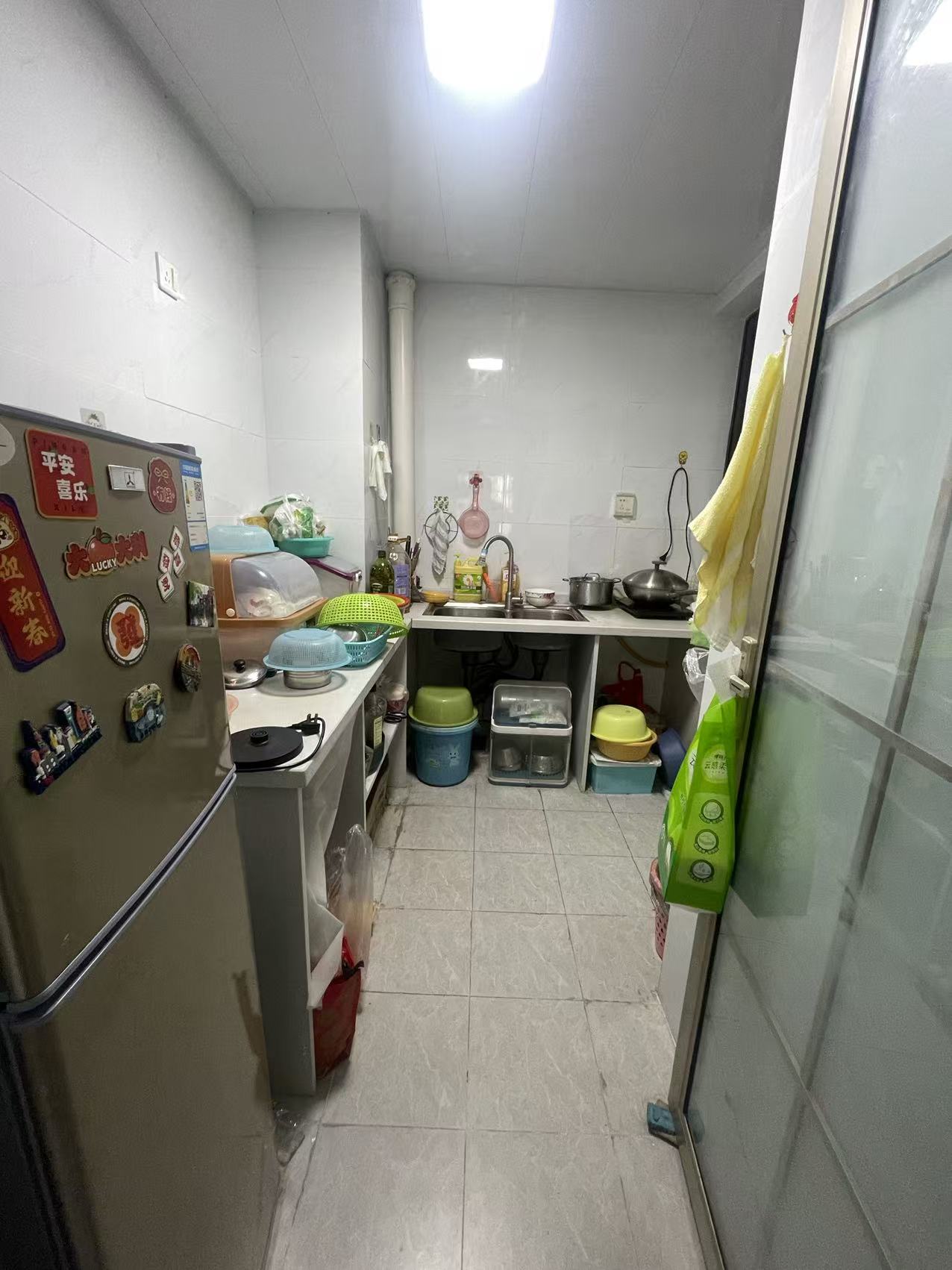 坡博家园二区 3室2厅2卫 2200.0元/月 坡博家园二区 3室2厅2卫 2200.0元/月室内图