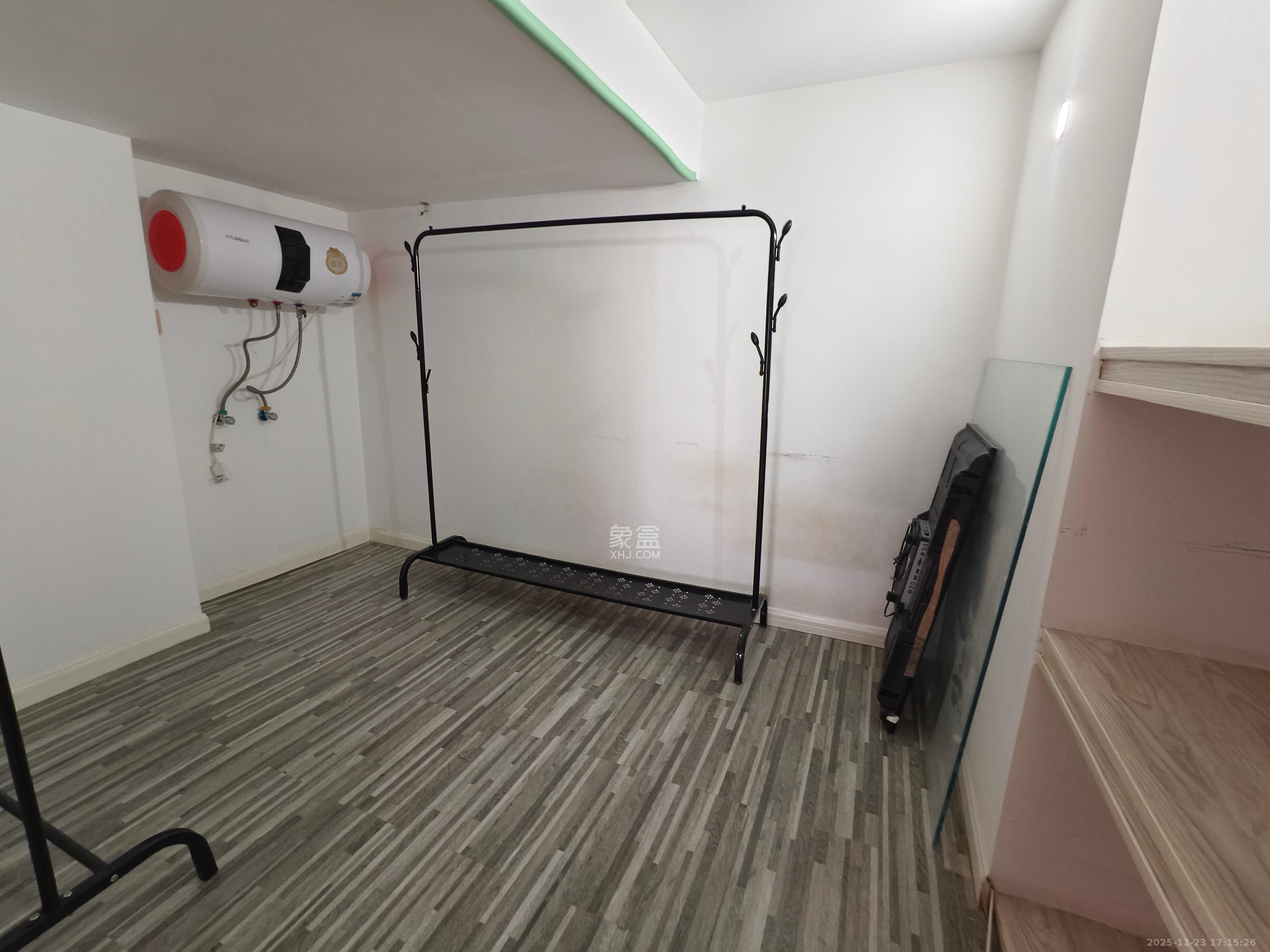 兰亭湾畔  1室1厅1卫    1500.0元/月室内图