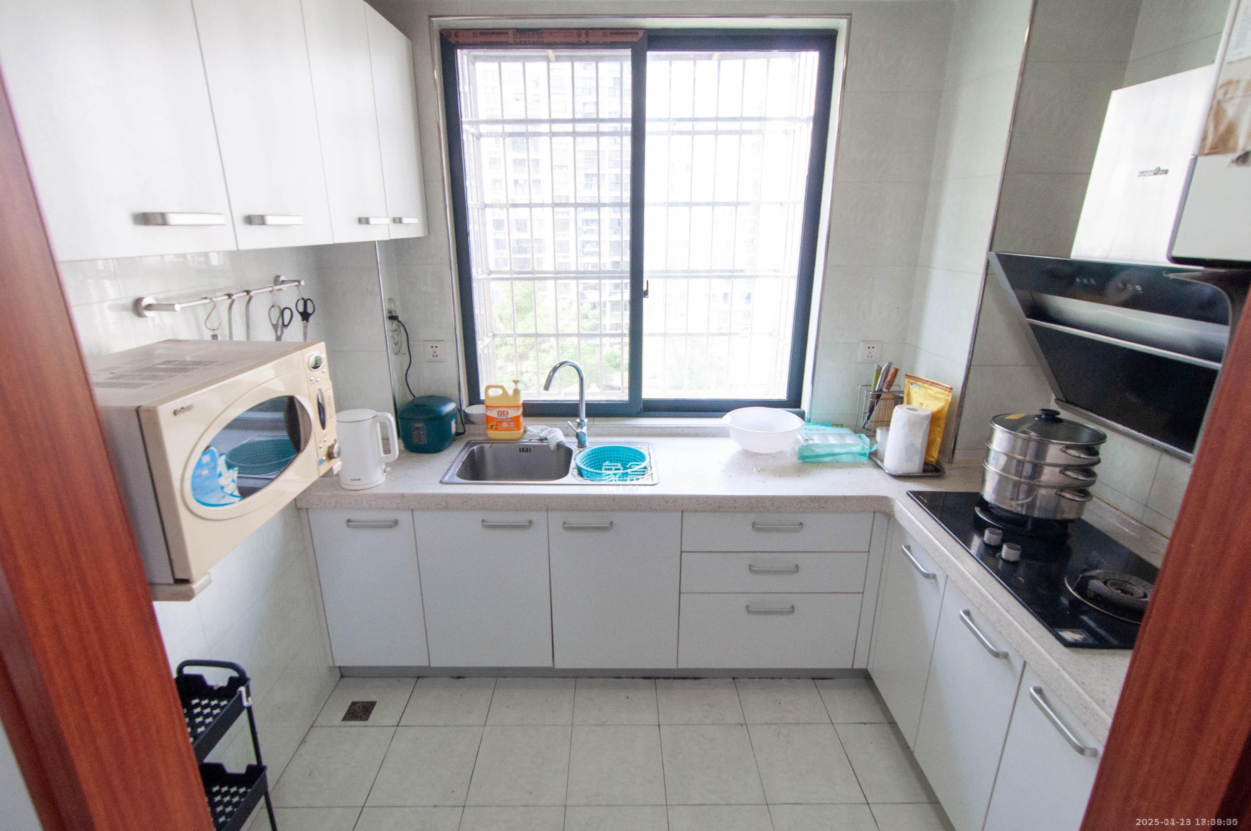 海林馨香雅苑 2室2厅1卫 2500.0元/月 海林馨香雅苑 2室2厅1卫 2500.0元/月室内图