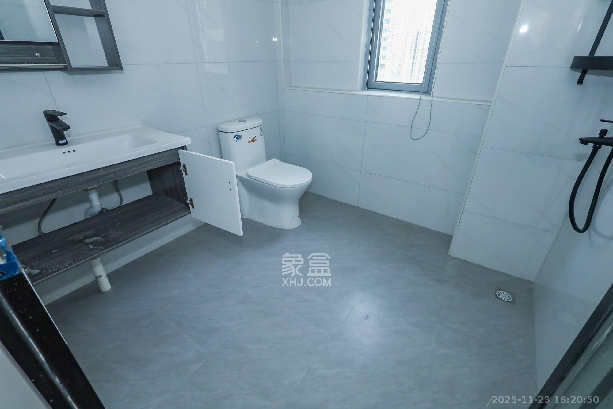 保利天禧D区  4室2厅2卫    4800.0元/月室内图