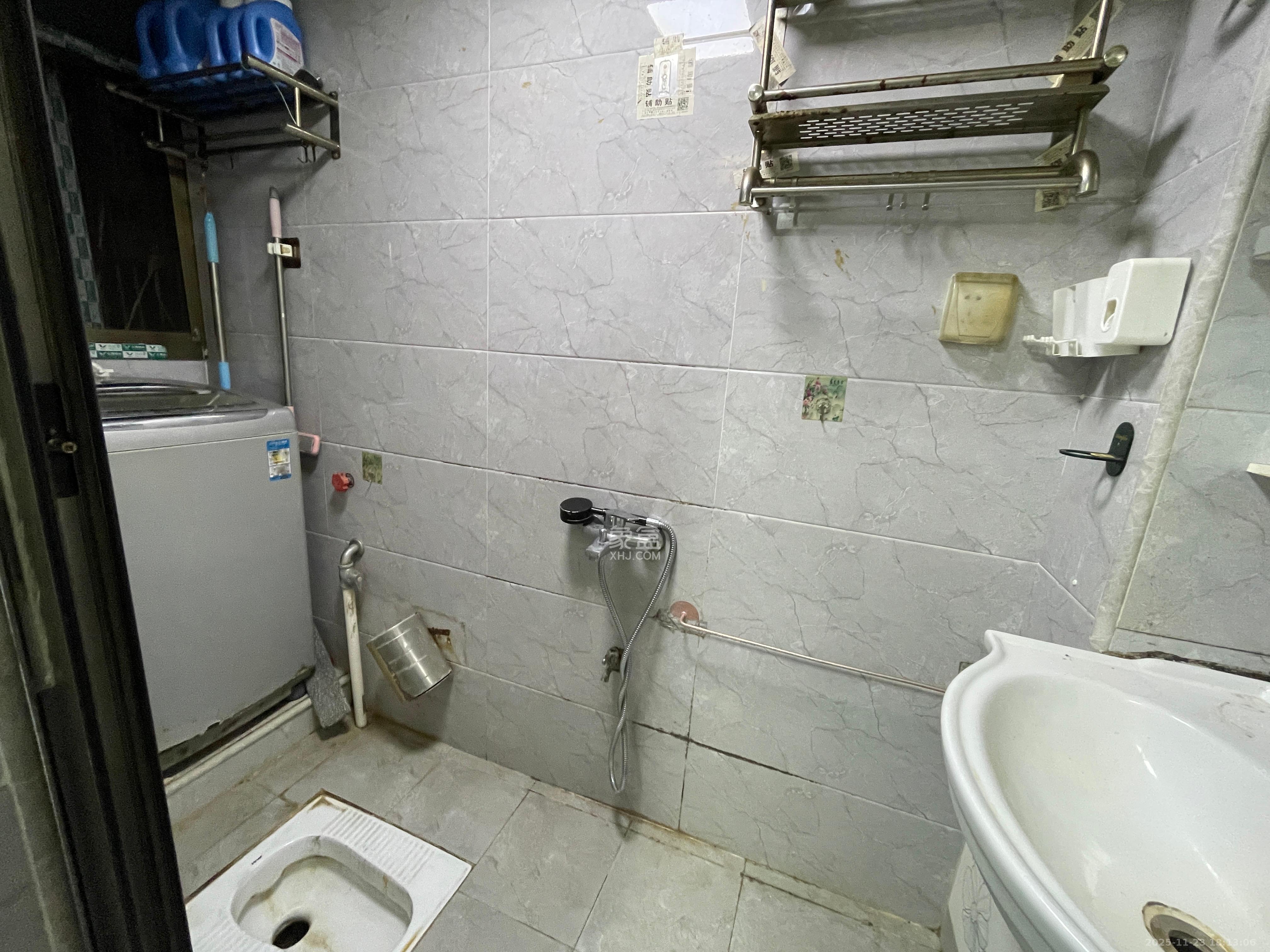 牛婆塘社区 2室2厅1卫 1600.0元/月 牛婆塘社区 2室2厅1卫 1600.0元/月室内图