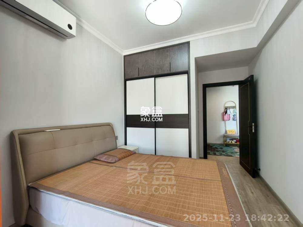 奥园养生城 4室2厅2卫 5000.0元/月 奥园养生城 4室2厅2卫 5000.0元/月室内图