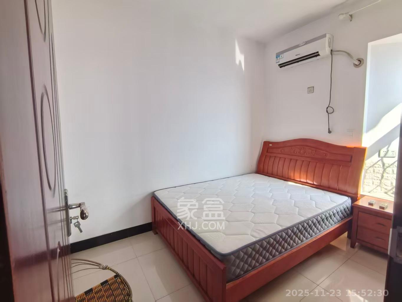 南枫时光 3室2厅1卫 2400.0元/月 南枫时光 3室2厅1卫 2400.0元/月室内图