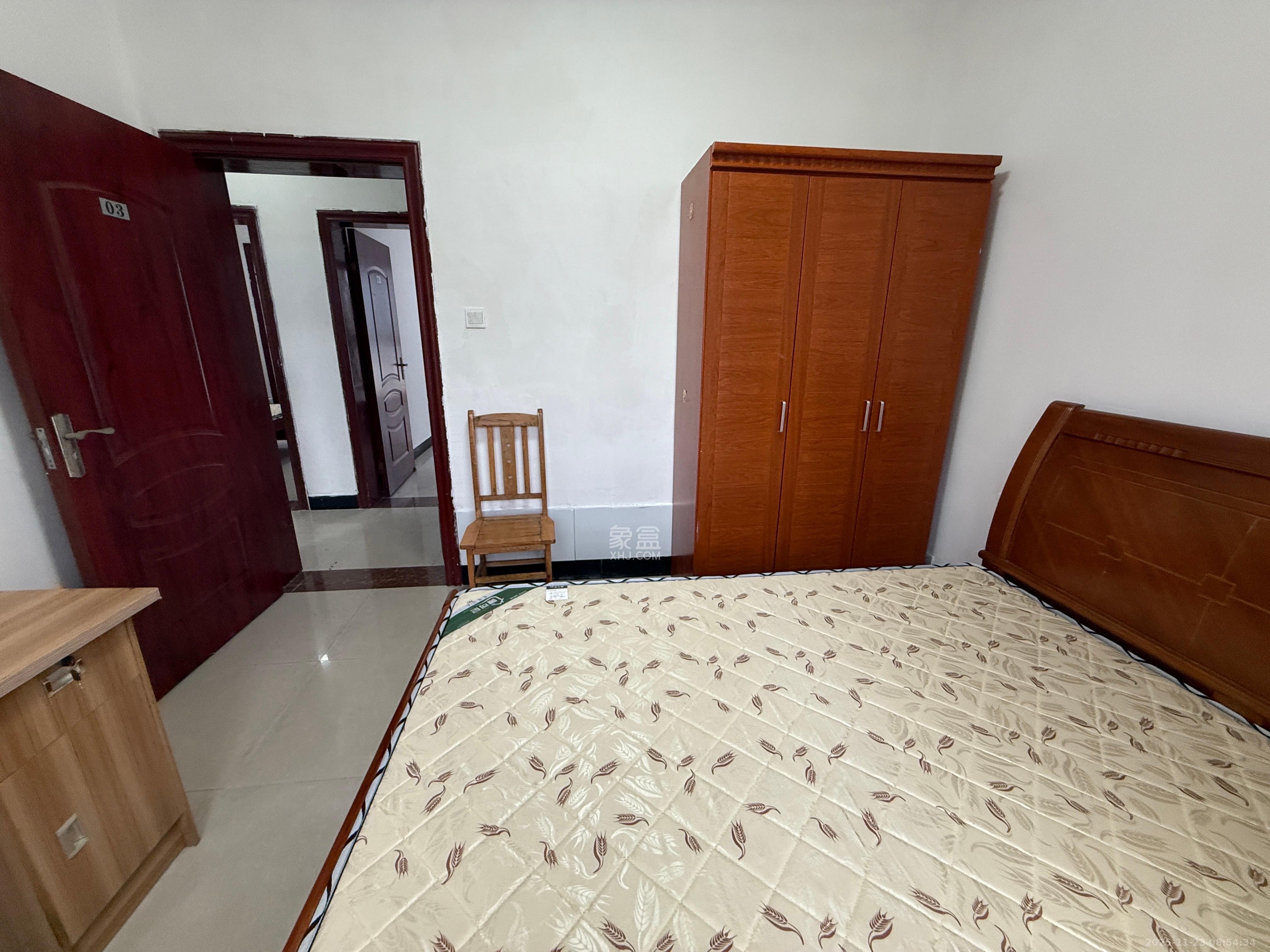 岳华嘉园  3室2厅2卫    2200.0元/月室内图