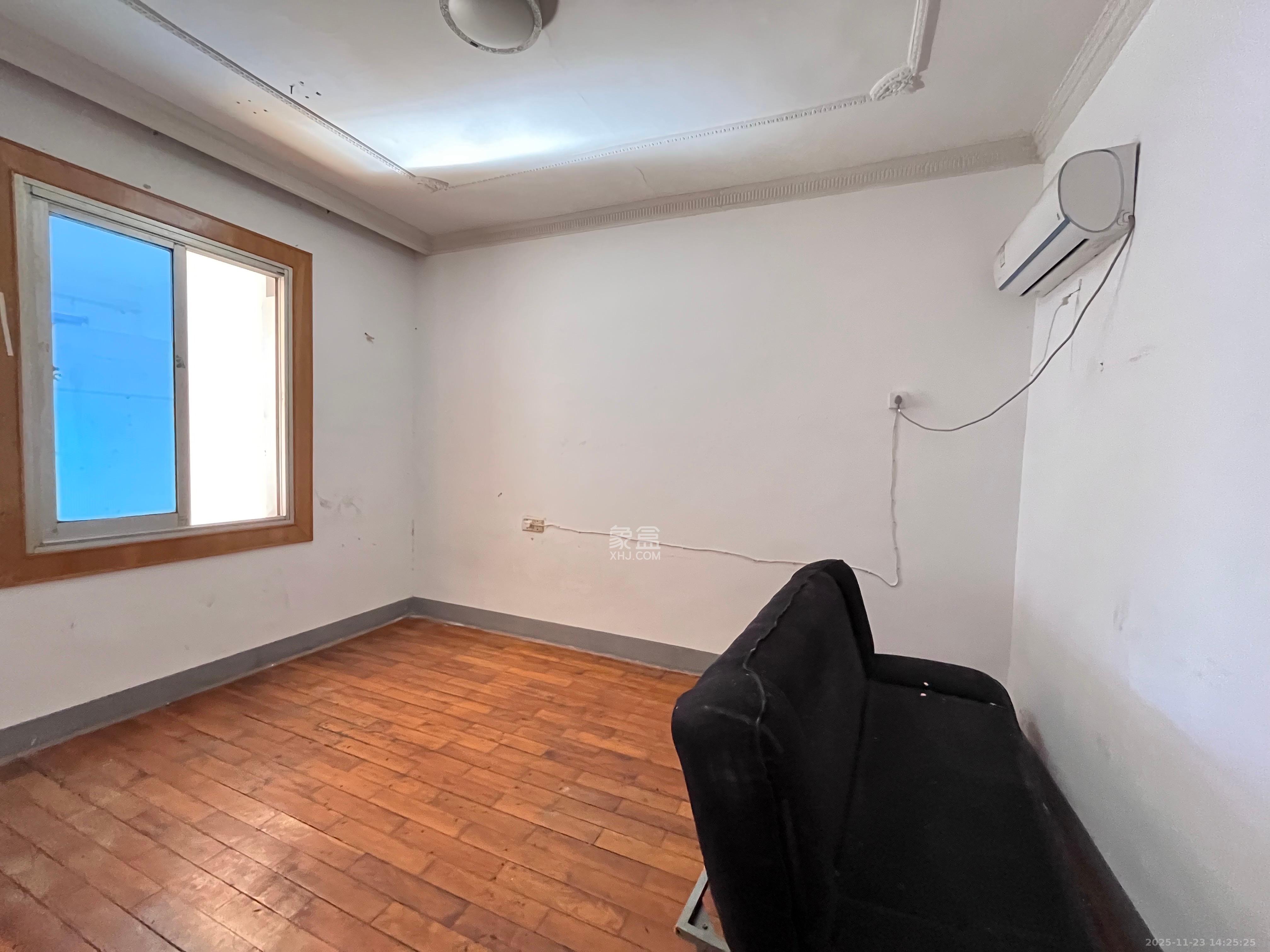 长沙理工大学东院西院 4室1厅1卫 1600.0元/月 长沙理工大学东院西院 4室1厅1卫 1600.0元/月室内图