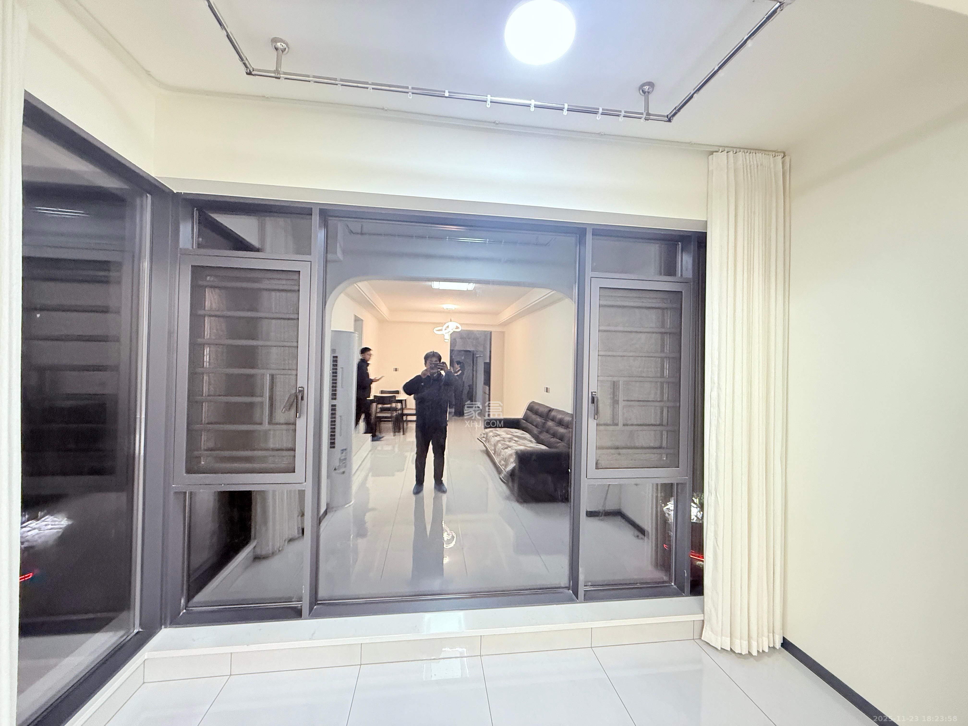 湖湘时代名邸公园壹号 2室1厅1卫 2600.0元/月 湖湘时代名邸公园壹号 2室1厅1卫 2600.0元/月室内图