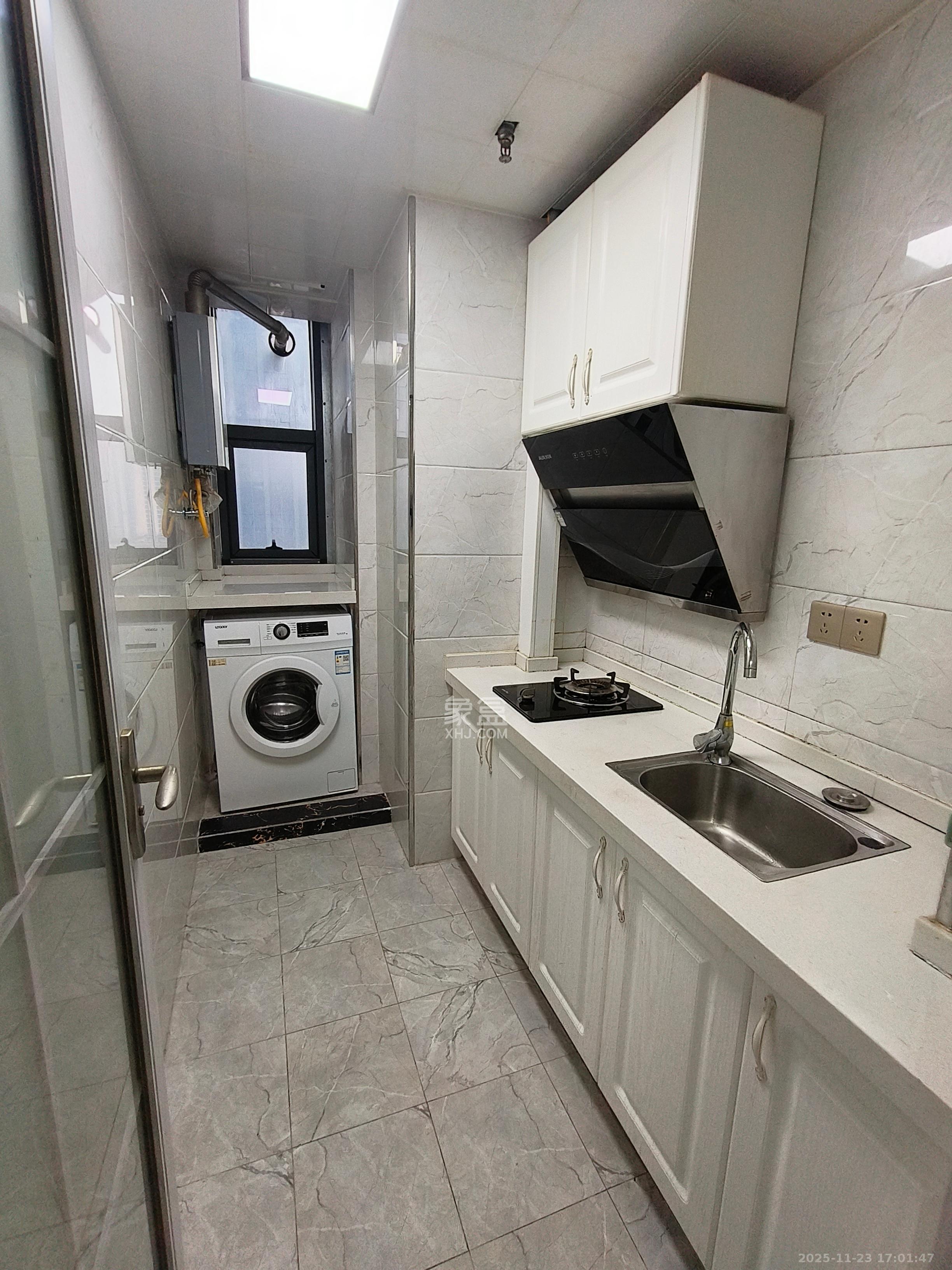 第六都（陆都小区）  1室1厅1卫    1800.0元/月室内图