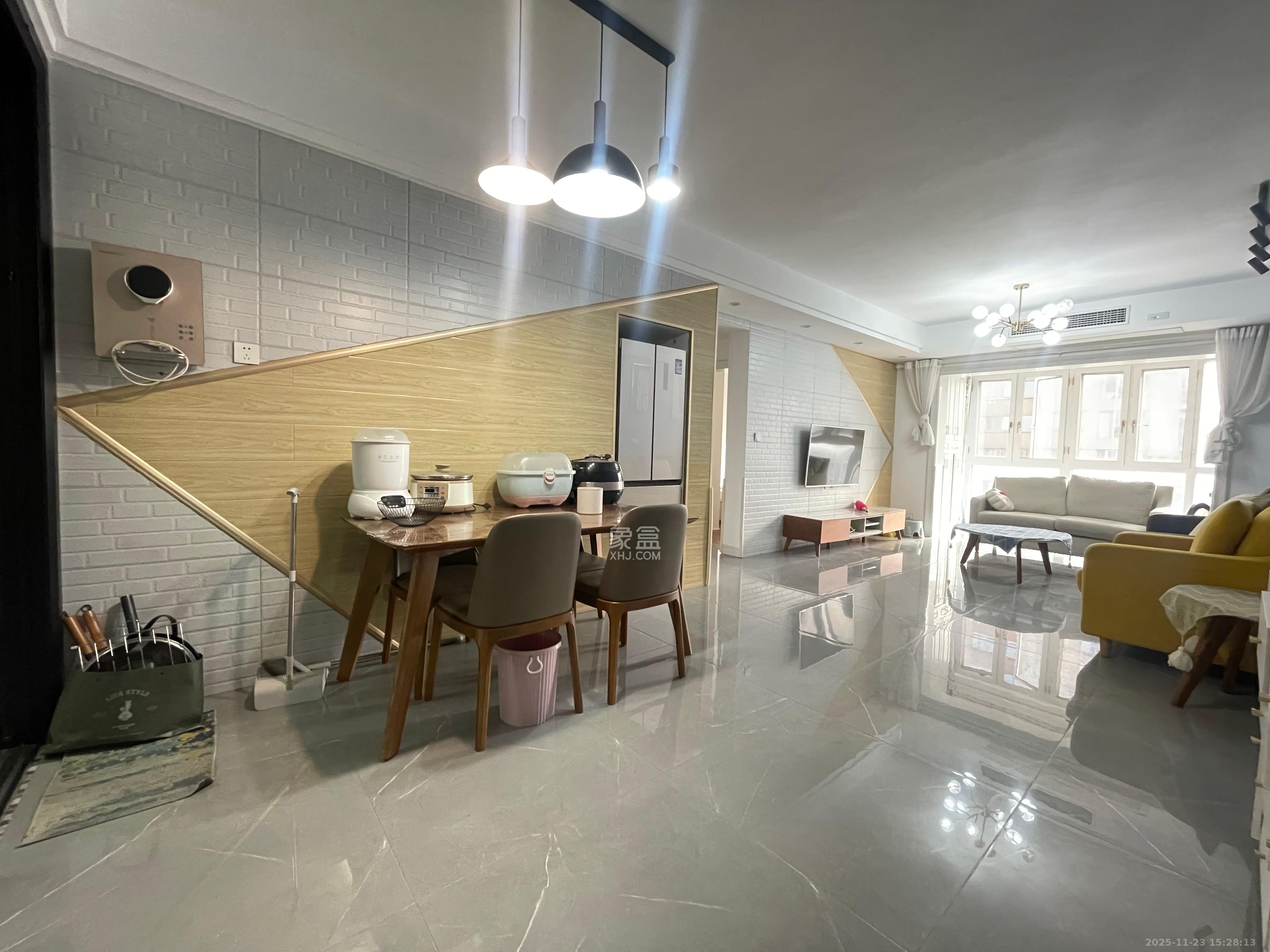 湖湘奥林匹克花园  2室2厅1卫    2000.0元/月室内图