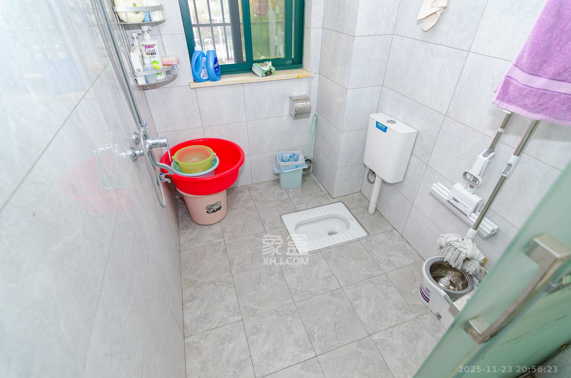 富基世纪公园  3室2厅1卫    56.0万卫生间