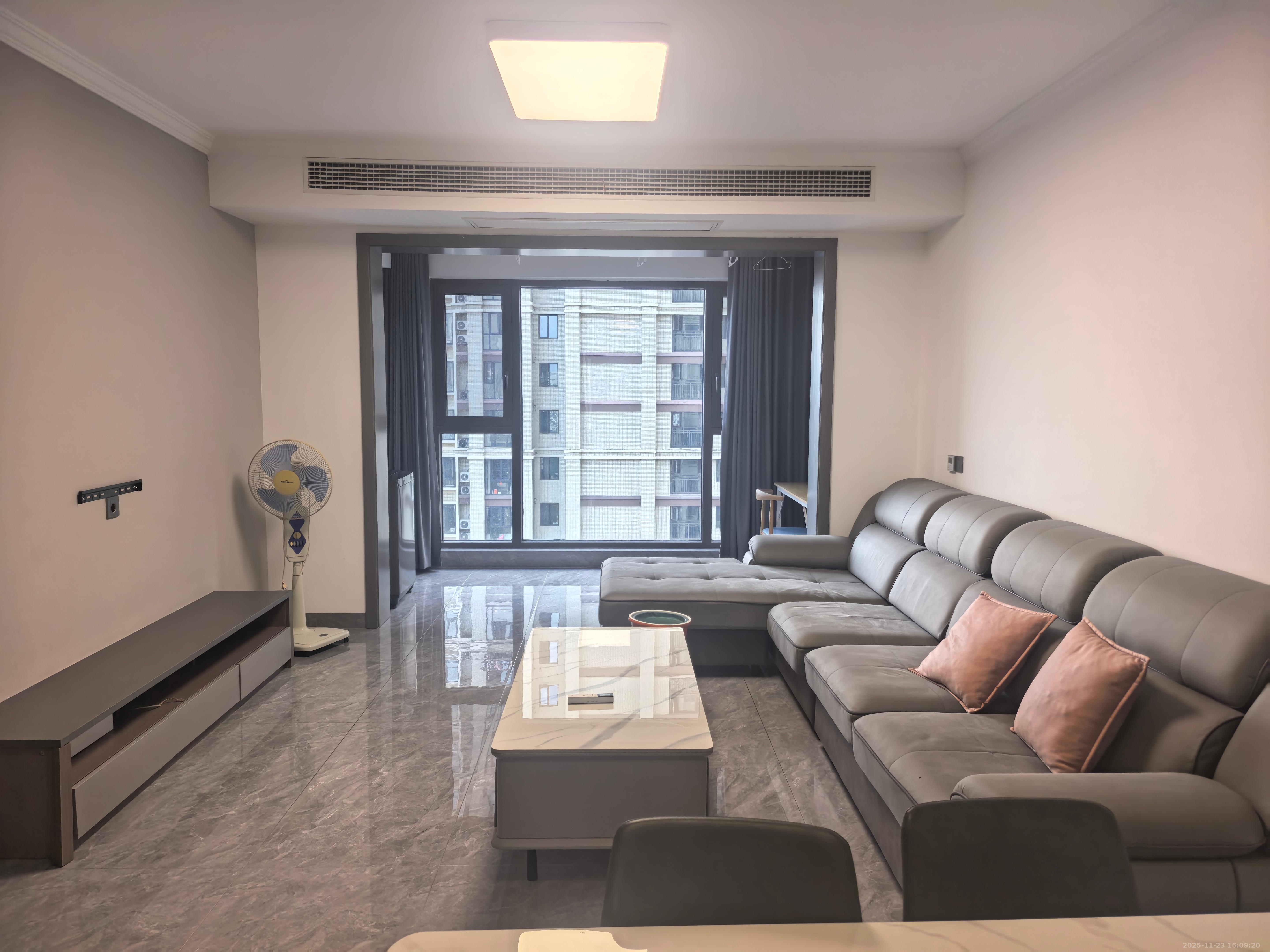 惟泽园 3室2厅2卫 3200.0元/月 惟泽园 3室2厅2卫 3200.0元/月室内图