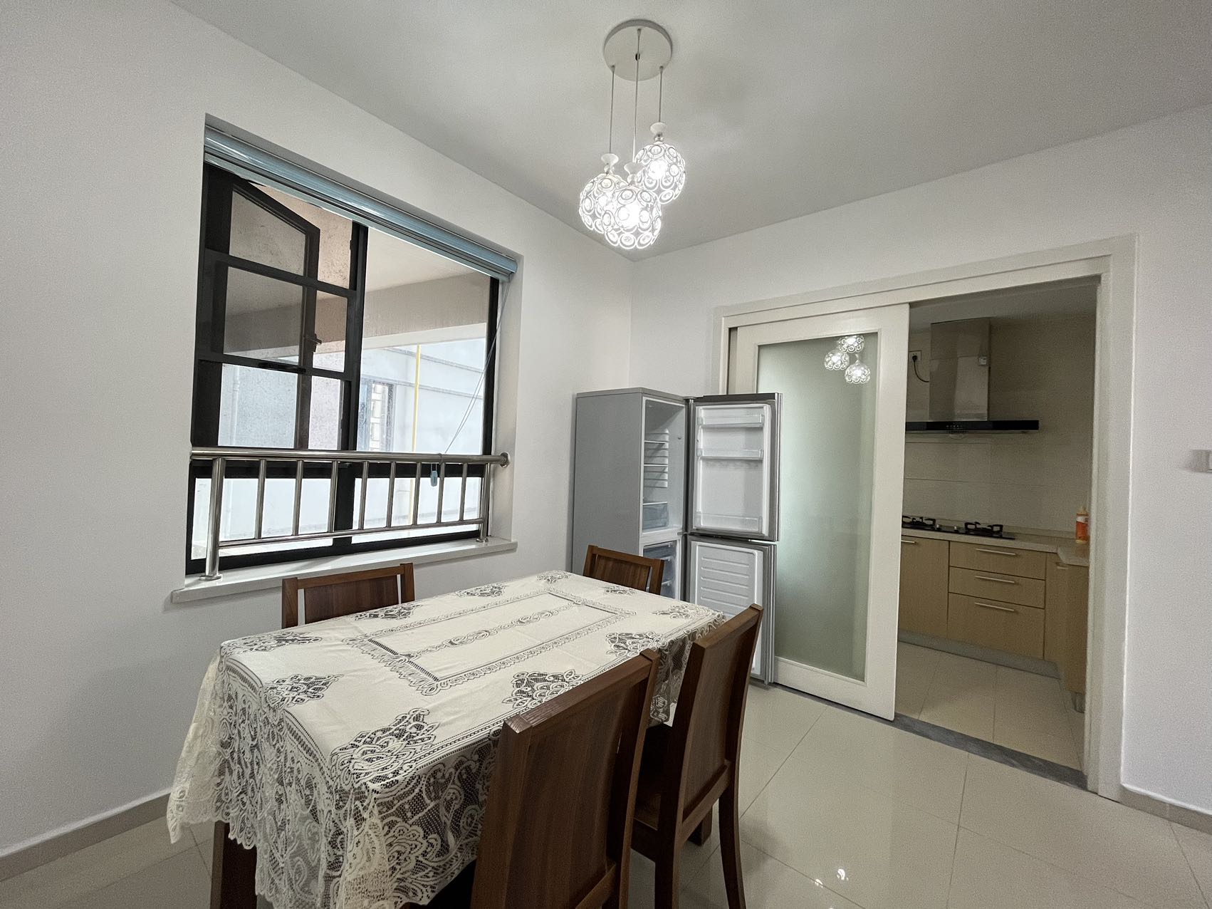 冠永·凤凰城  3室2厅2卫    2500.0元/月室内图