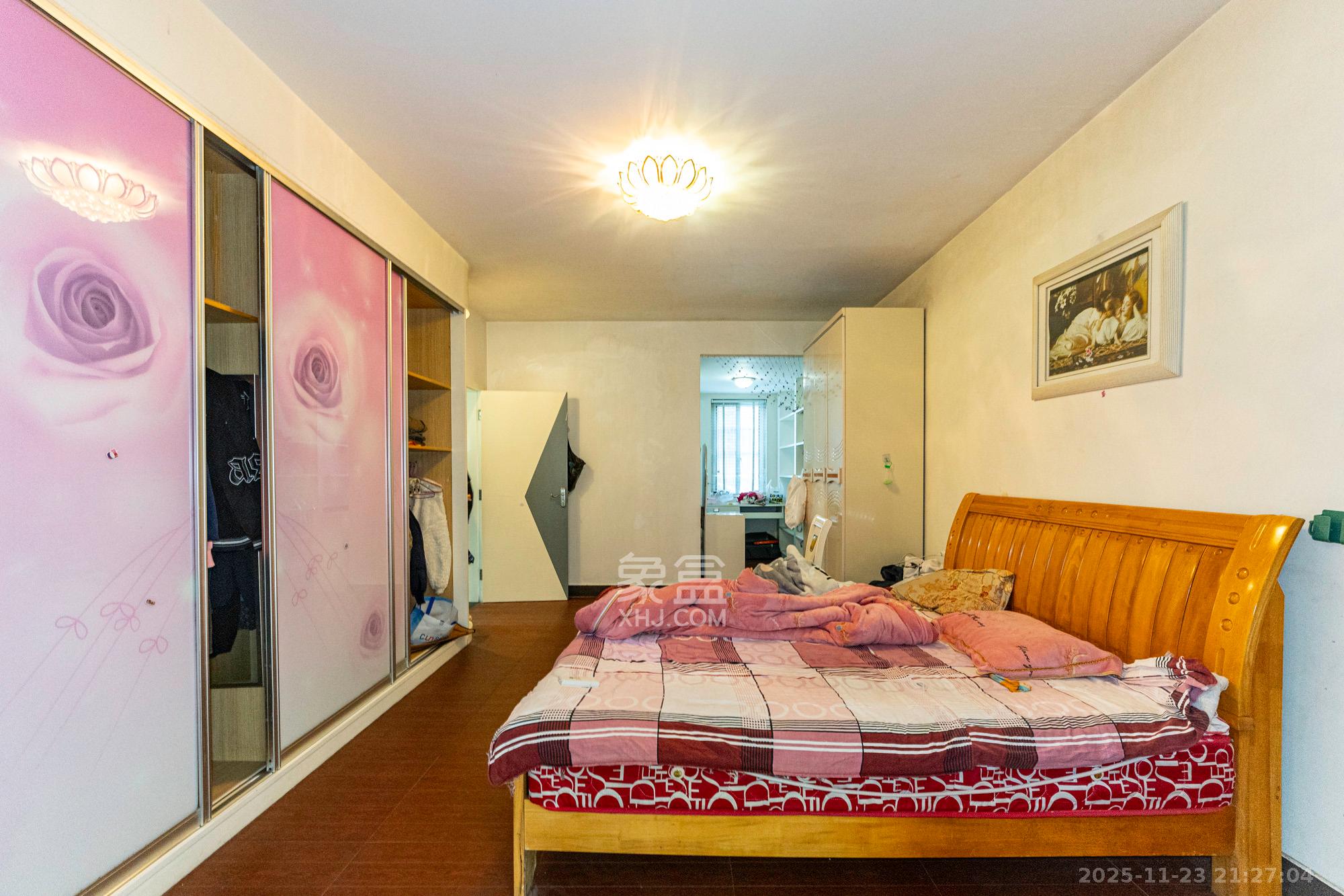 方略学府佳境  3室2厅2卫    54.0万卧室