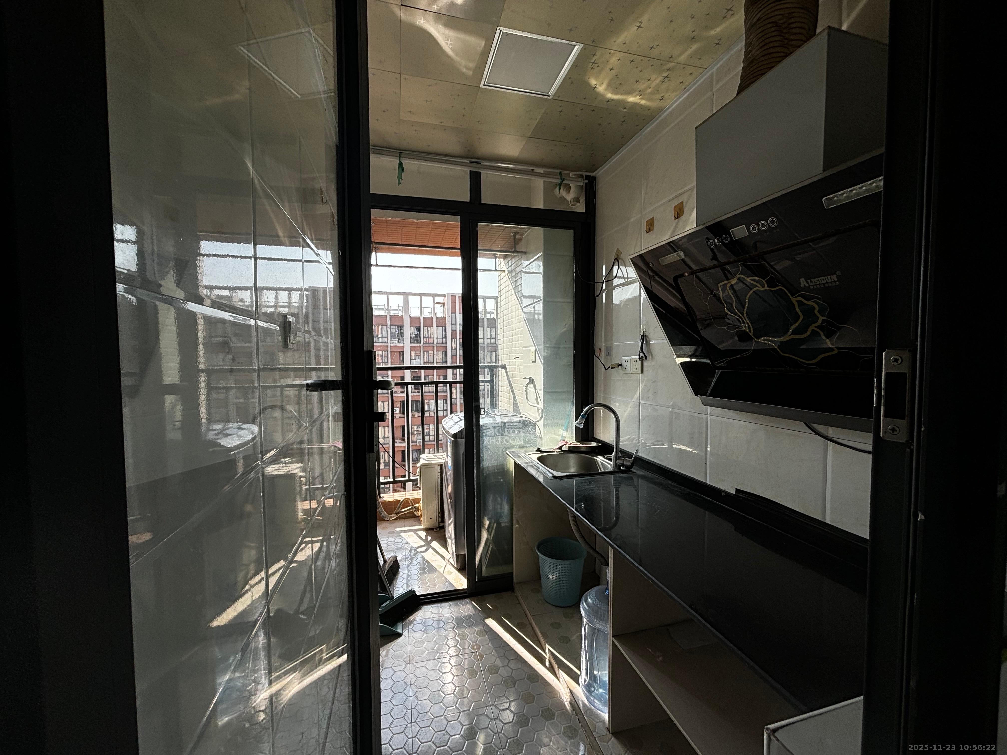 中建芙蓉工社 1室1厅1卫 1200.0元/月 中建芙蓉工社 1室1厅1卫 1200.0元/月室内图