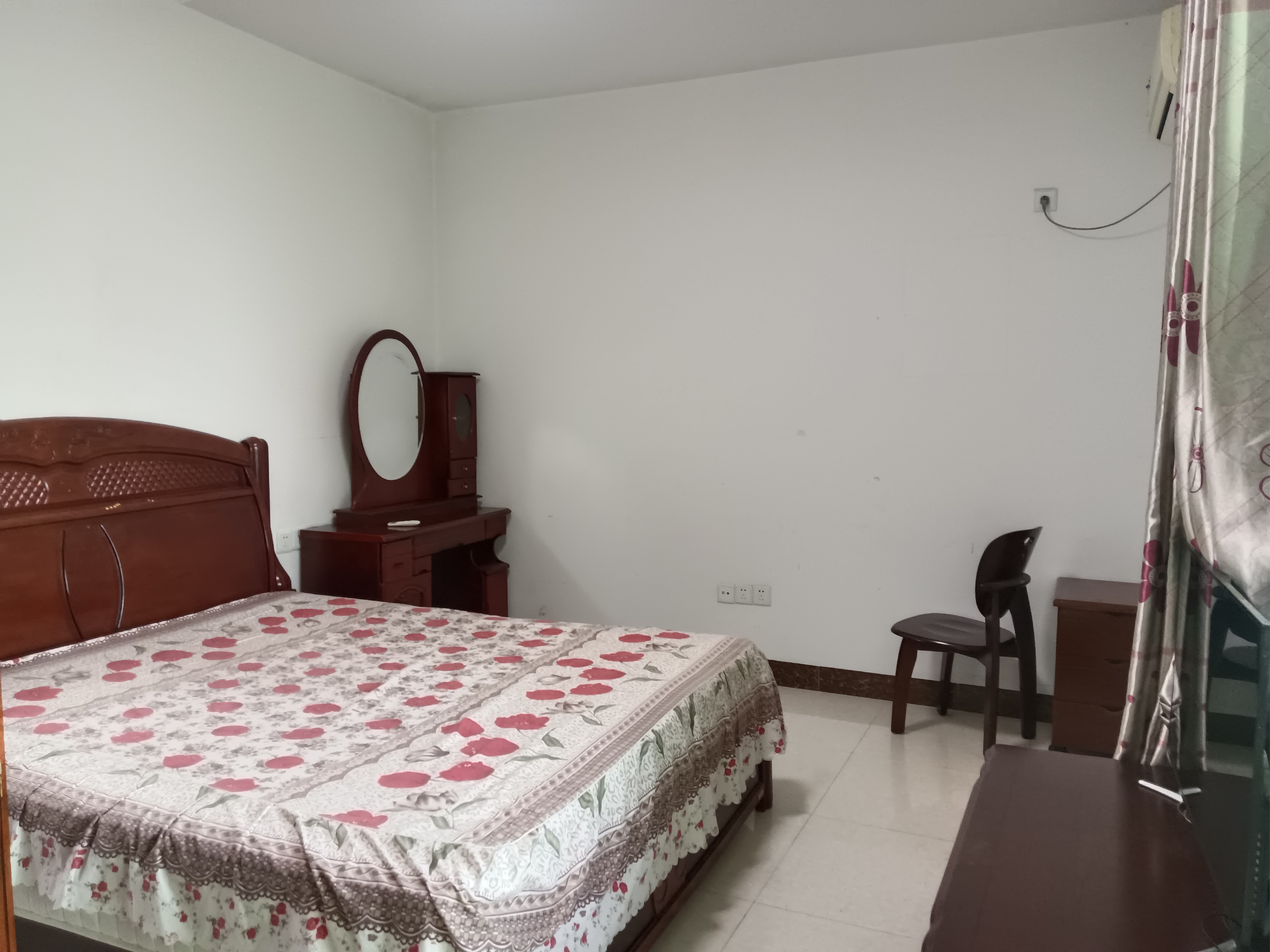 南海绿洲  3室2厅2卫    2900.0元/月室内图