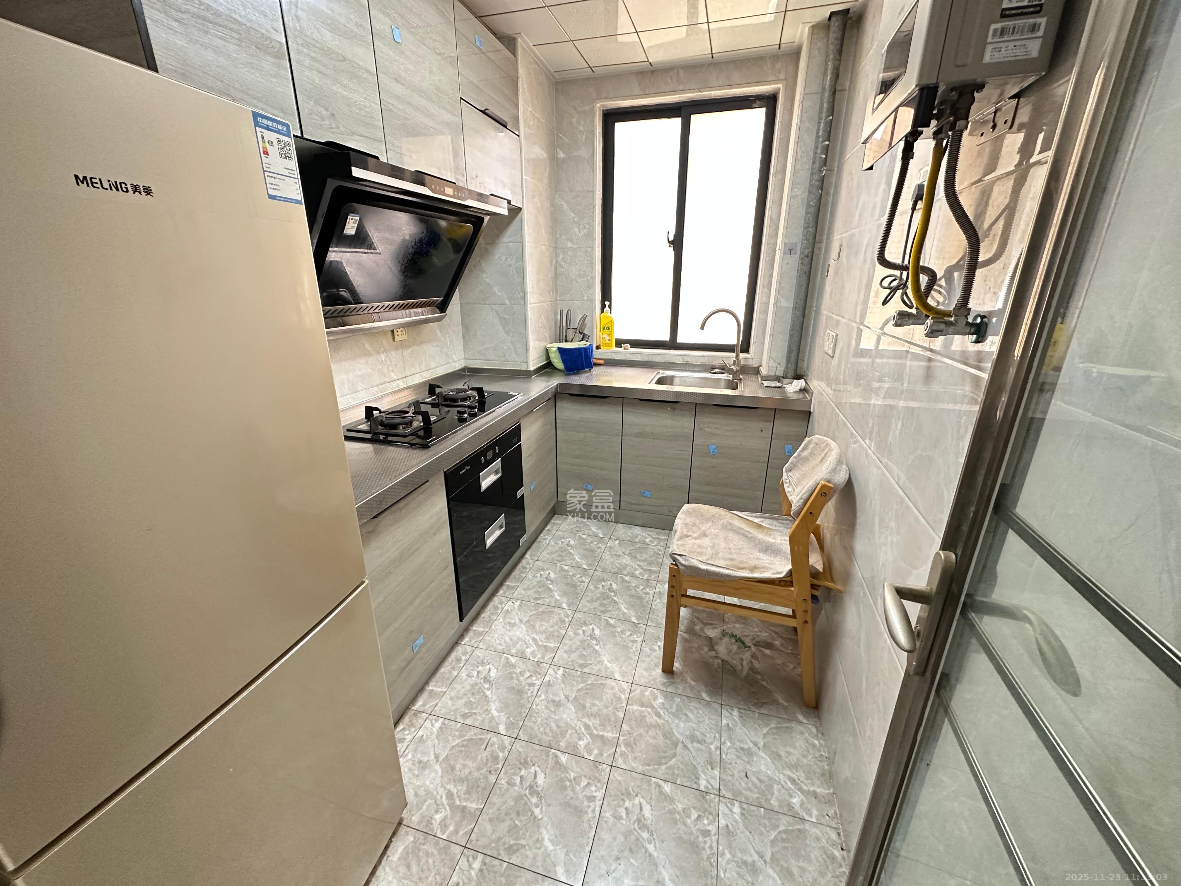 钰龙天下一期  2室2厅1卫    2000.0元/月室内图