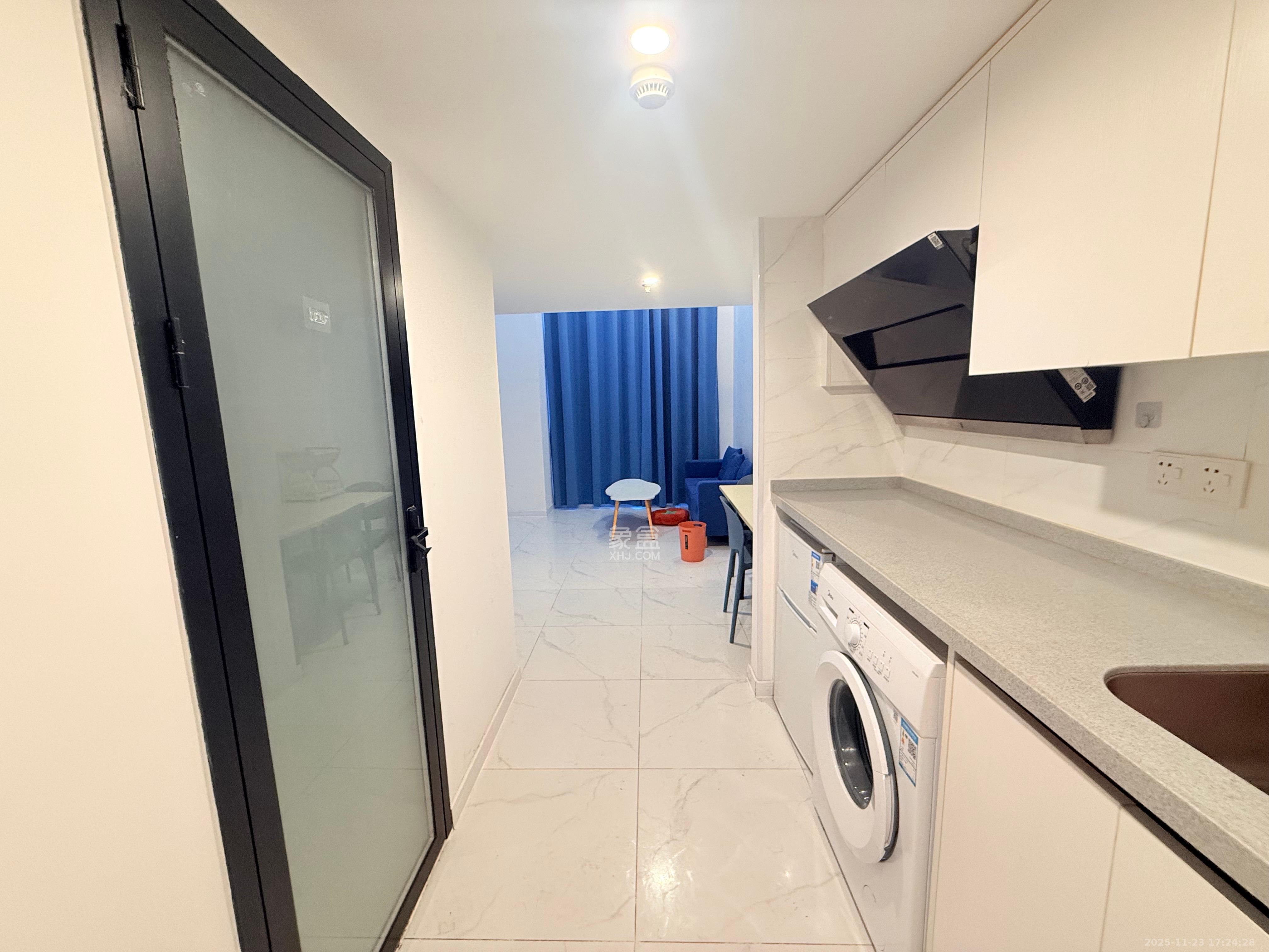 卓越江岸 1室2厅1卫 2000.0元/月 卓越江岸 1室2厅1卫 2000.0元/月室内图