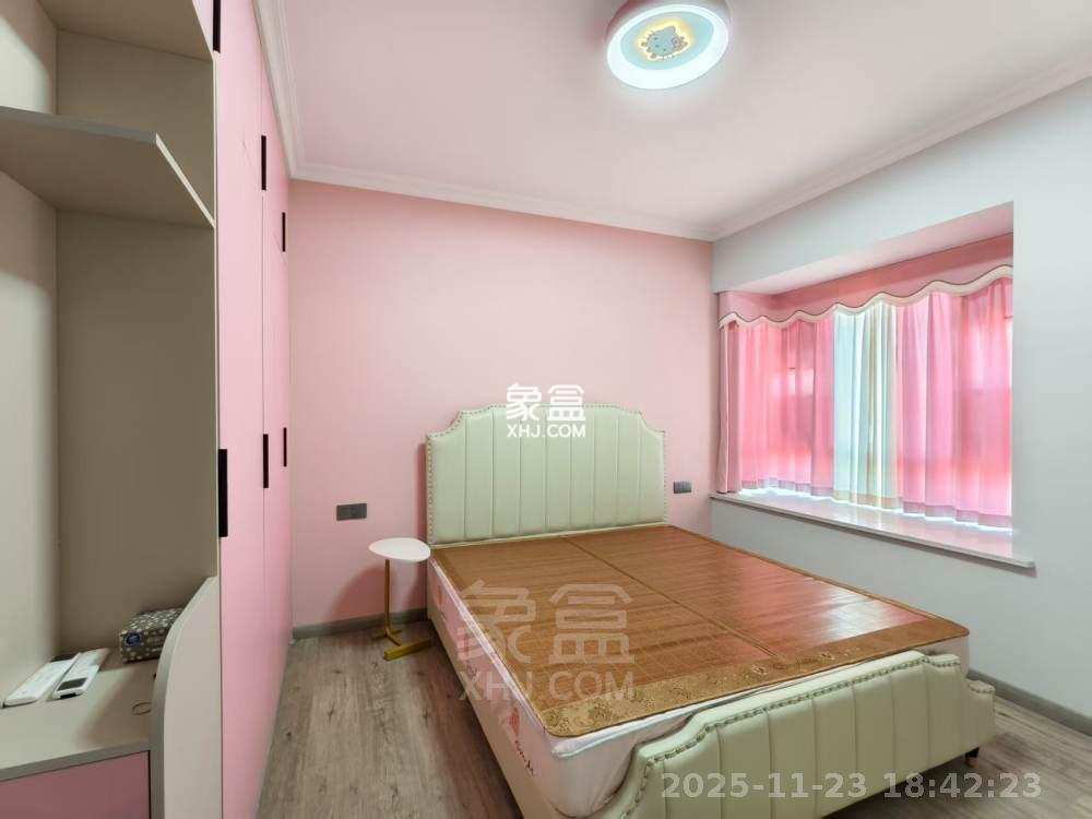 奥园养生城 4室2厅2卫 5000.0元/月 奥园养生城 4室2厅2卫 5000.0元/月室内图