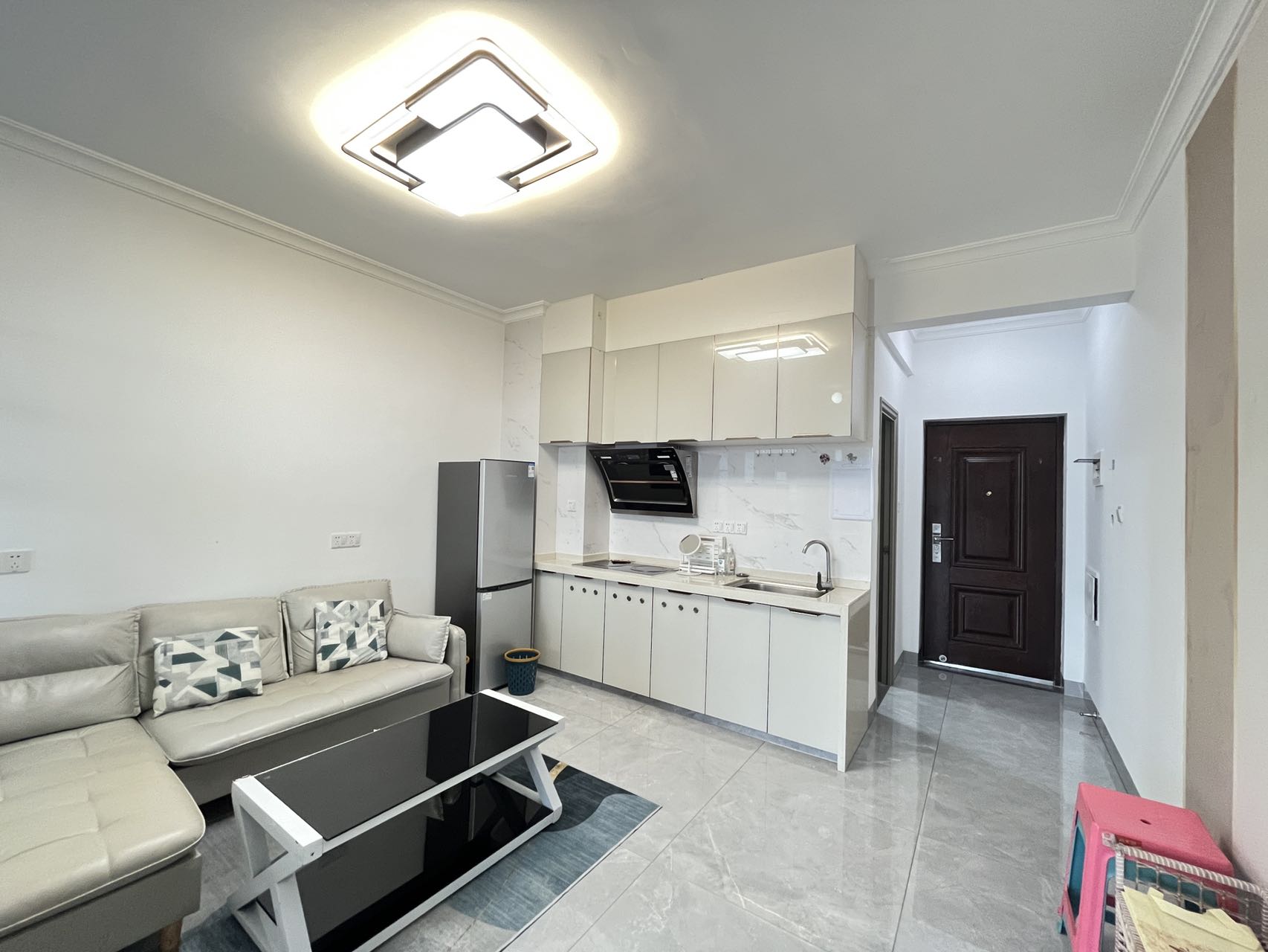 和谐家园（锦和广场）  1室1厅1卫    2300.0元/月室内图