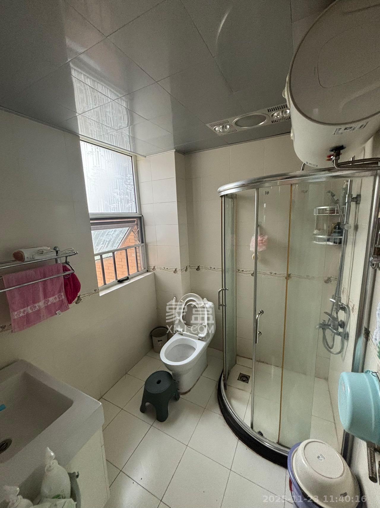 山水湾  1室2厅1卫    850.0元/月室内图