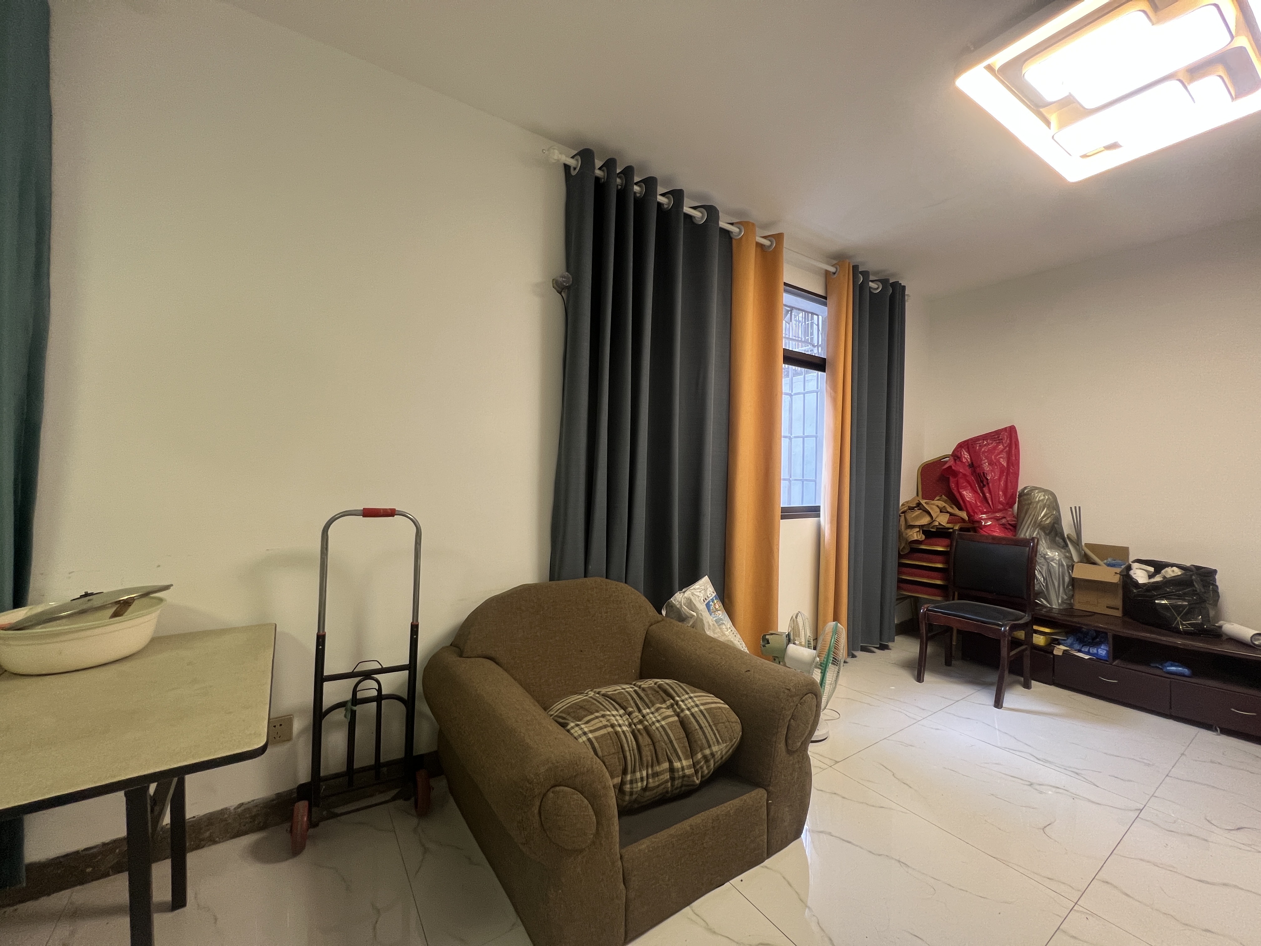 人民路散盘 1室0厅0卫 1500.0元/月 人民路散盘 1室0厅0卫 1500.0元/月室内图