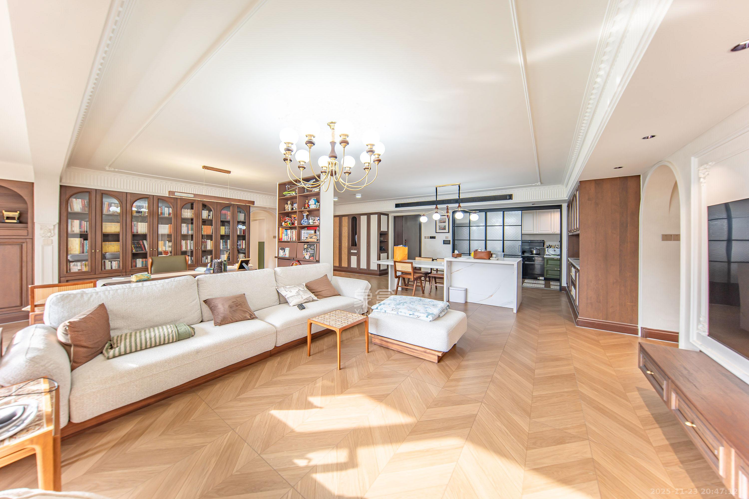 建投象山国际  6室2厅3卫    319.0万