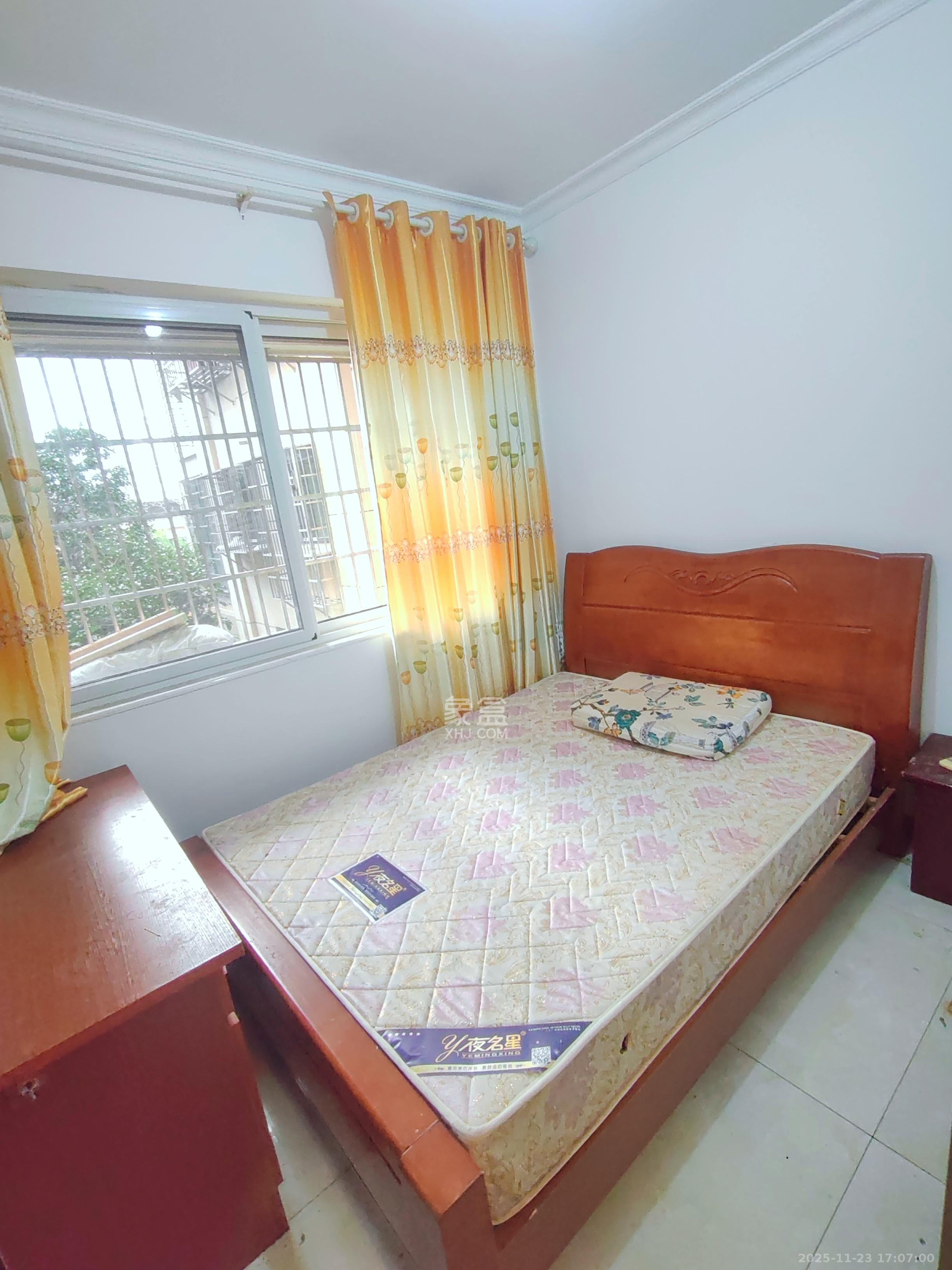 和康园小区 4室2厅2卫 2500.0元/月 和康园小区 4室2厅2卫 2500.0元/月室内图