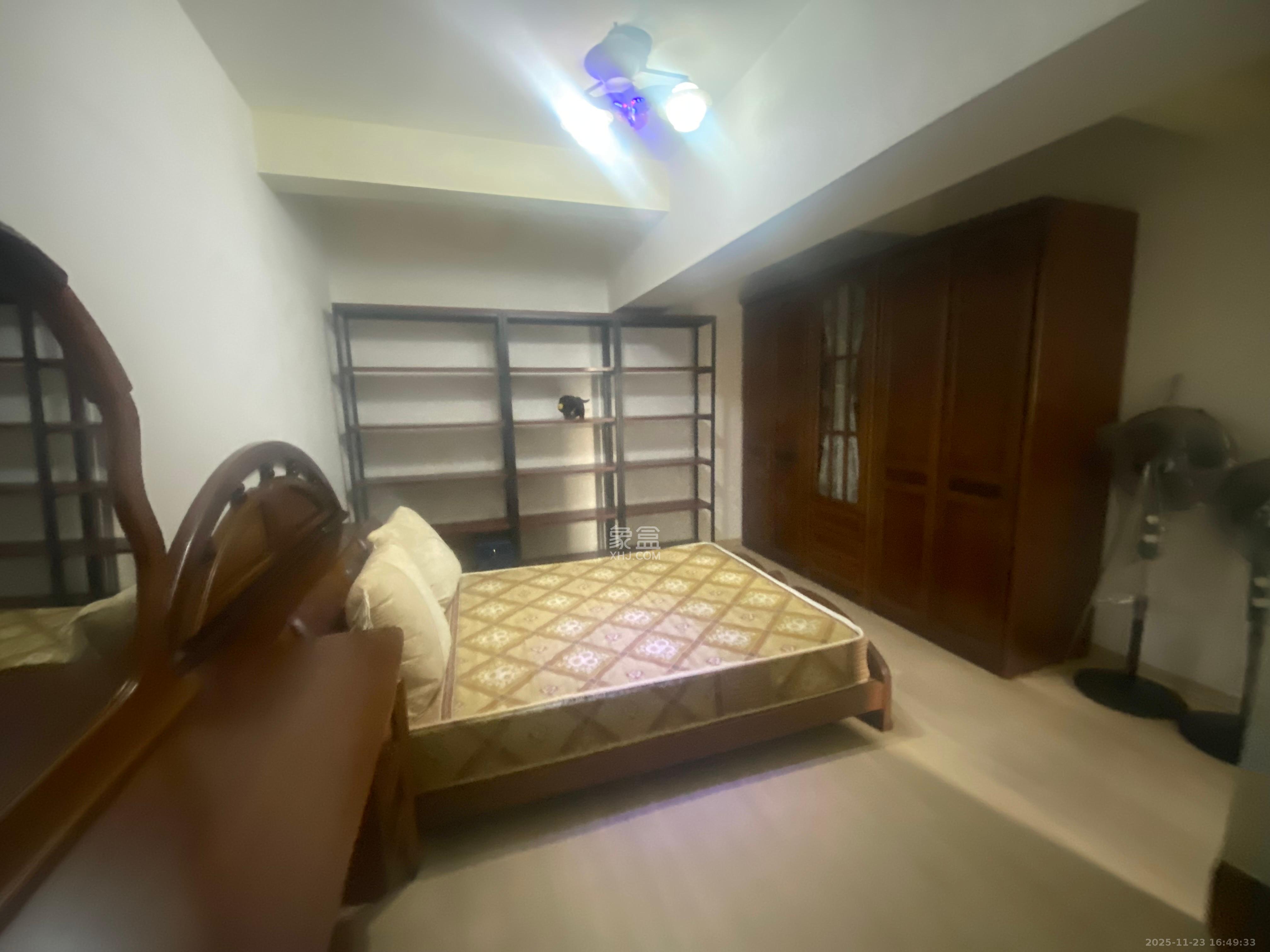 在水一方  1室1厅1卫    3900.0元/月室内图