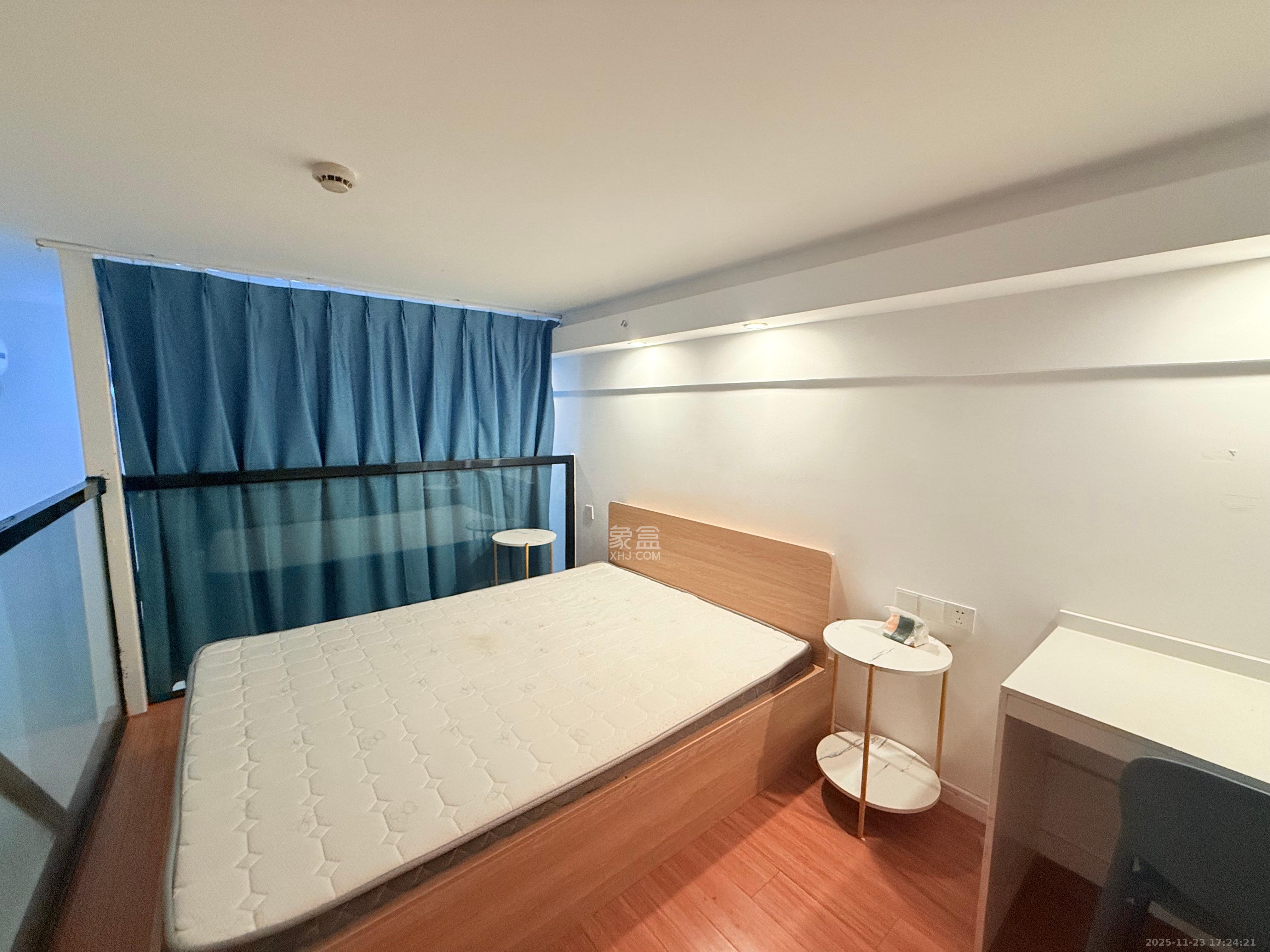 卓越江岸 1室2厅1卫 2000.0元/月 卓越江岸 1室2厅1卫 2000.0元/月室内图