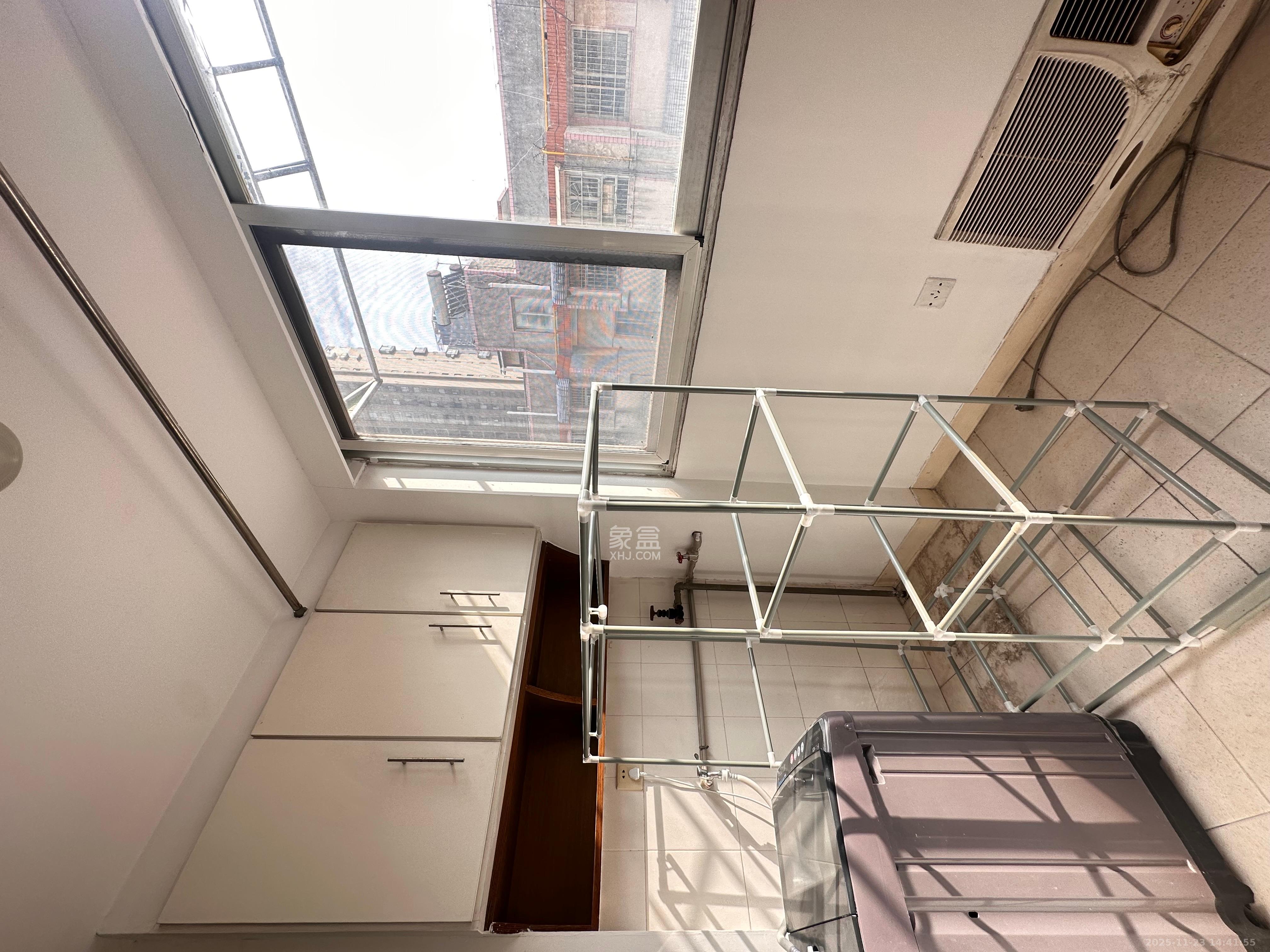 湘计花园 3室2厅2卫 1800.0元/月 湘计花园 3室2厅2卫 1800.0元/月室内图