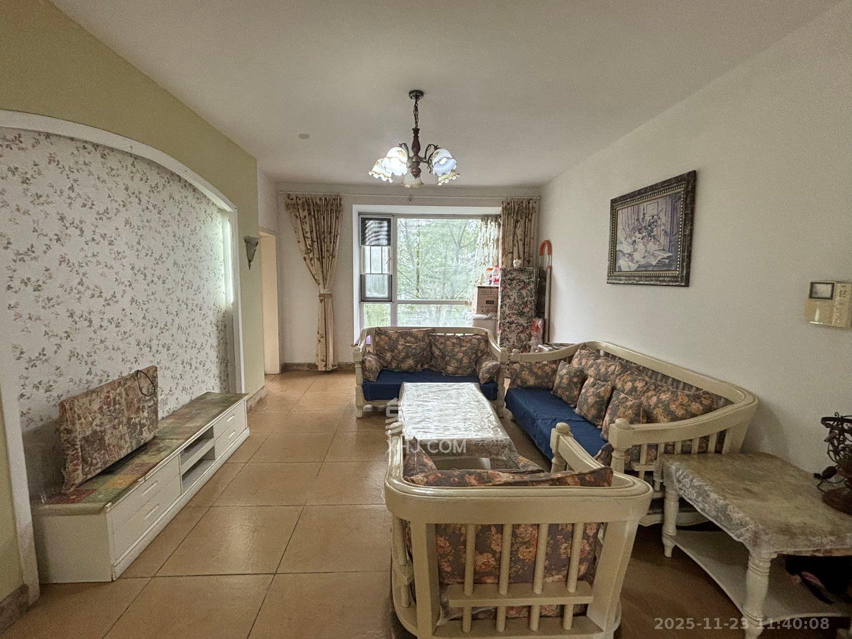 山水湾 1室2厅1卫 850.0元/月 山水湾 1室2厅1卫 850.0元/月室内图