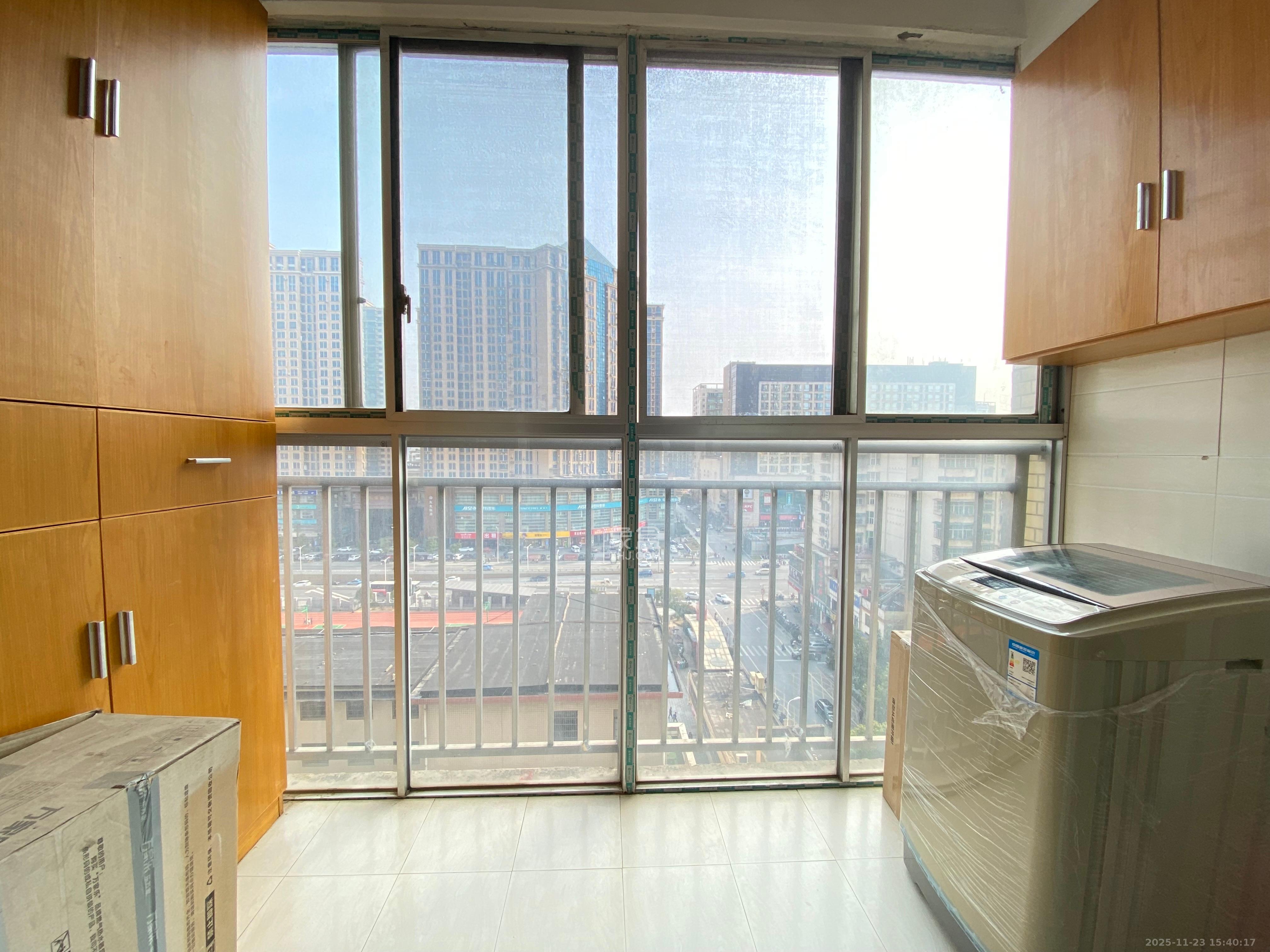 凯通国际城（凯通朝庭）  2室1厅1卫    2200.0元/月室内图