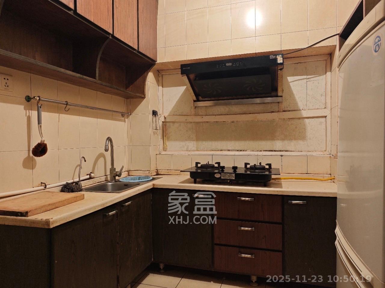 水风井社区药监局宿舍戥子桥69号  2室1厅1卫    2200.0元/月室内图