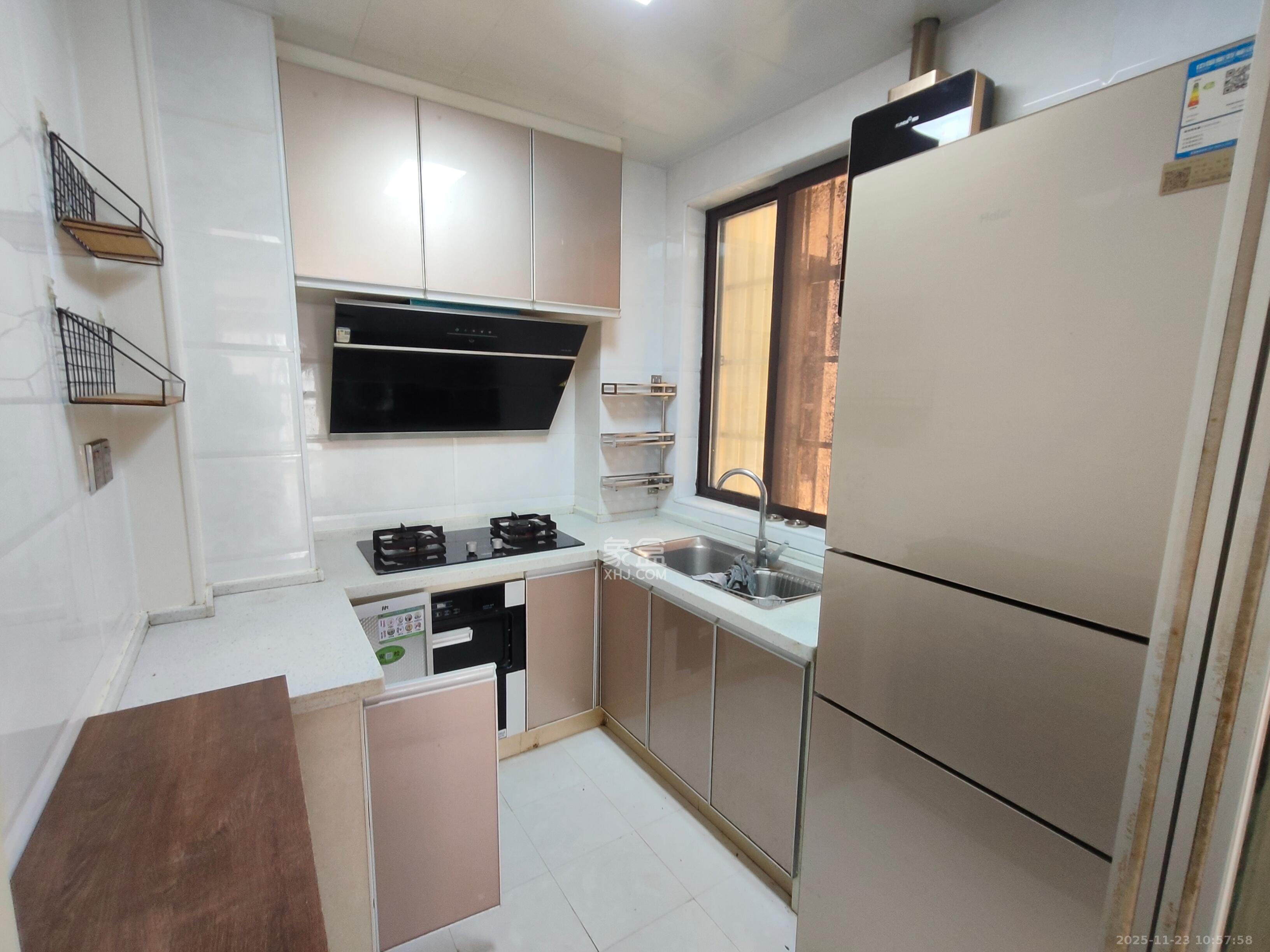 钰龙天下二期(钰龙佳园) 2室2厅1卫 2100.0元/月 钰龙天下二期(钰龙佳园) 2室2厅1卫 2100.0元/月室内图