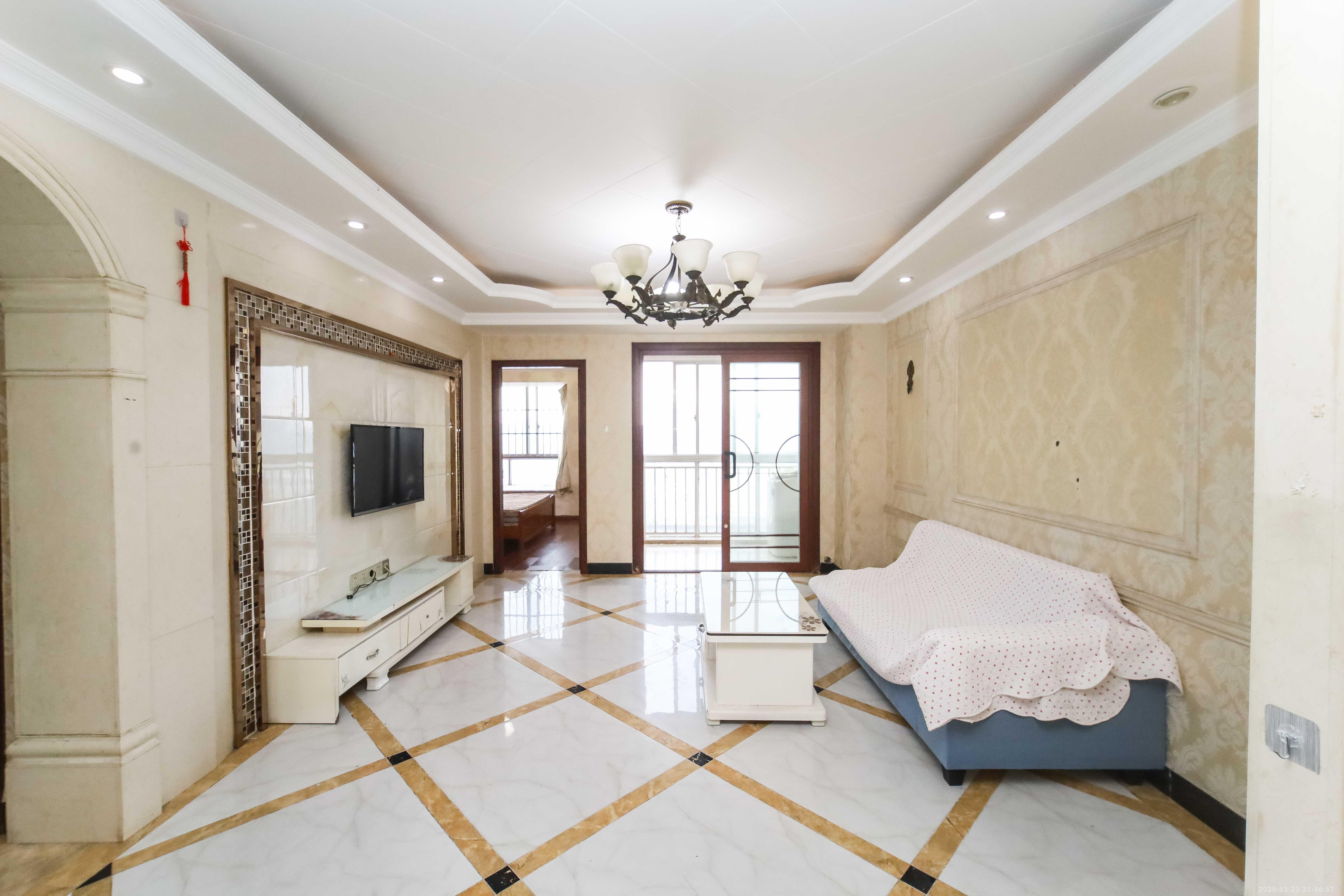 高桥现代商贸城  1室2厅1卫    2000.0元/月室内图