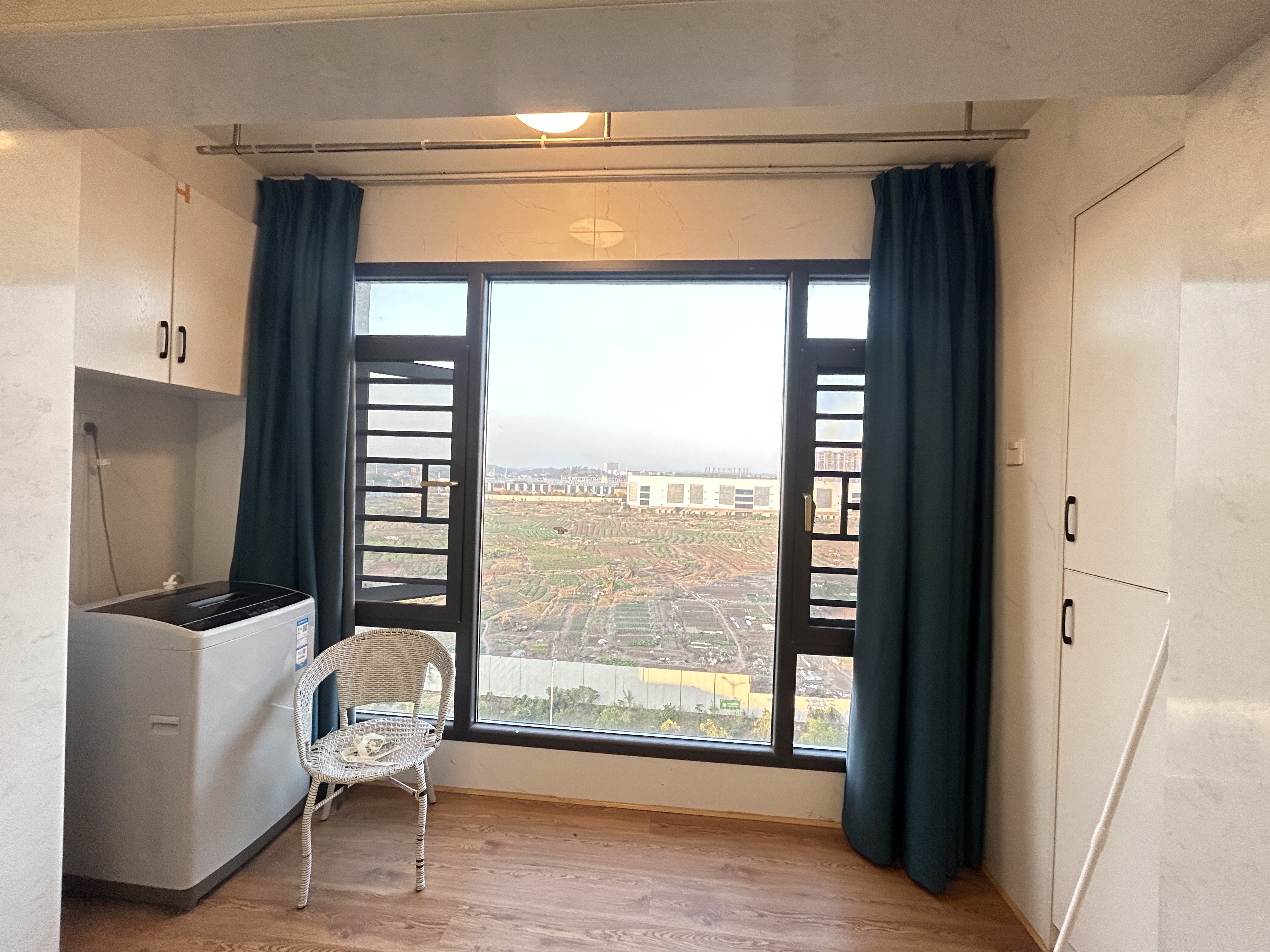 华耀碧桂园十里江湾誉峯  1室1厅1卫    1200.0元/月室内图