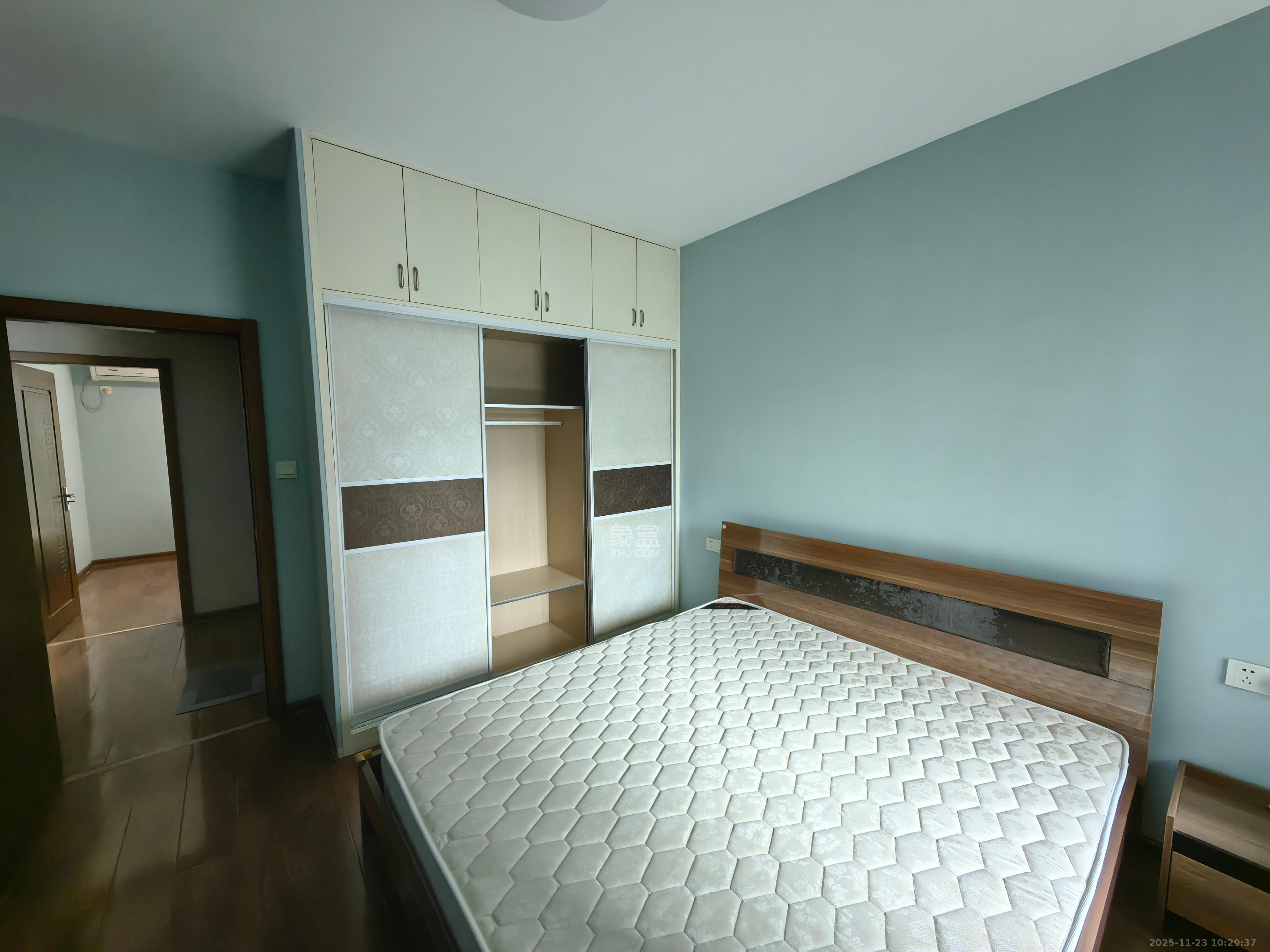 新城新世界一二三期  3室2厅1卫    2800.0元/月室内图