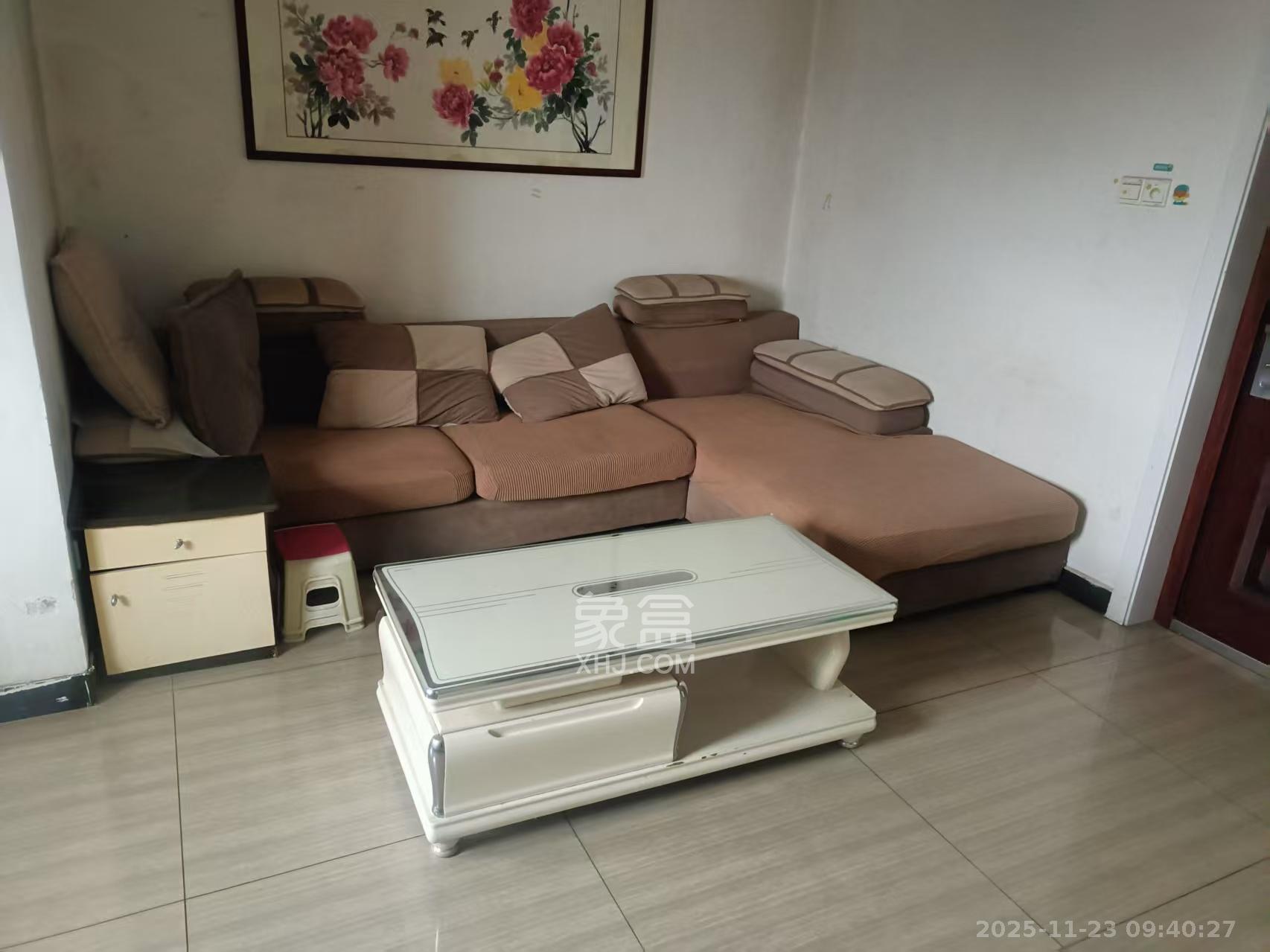 长房凤凰佳园  1室0厅0卫    1400.0元/月室内图