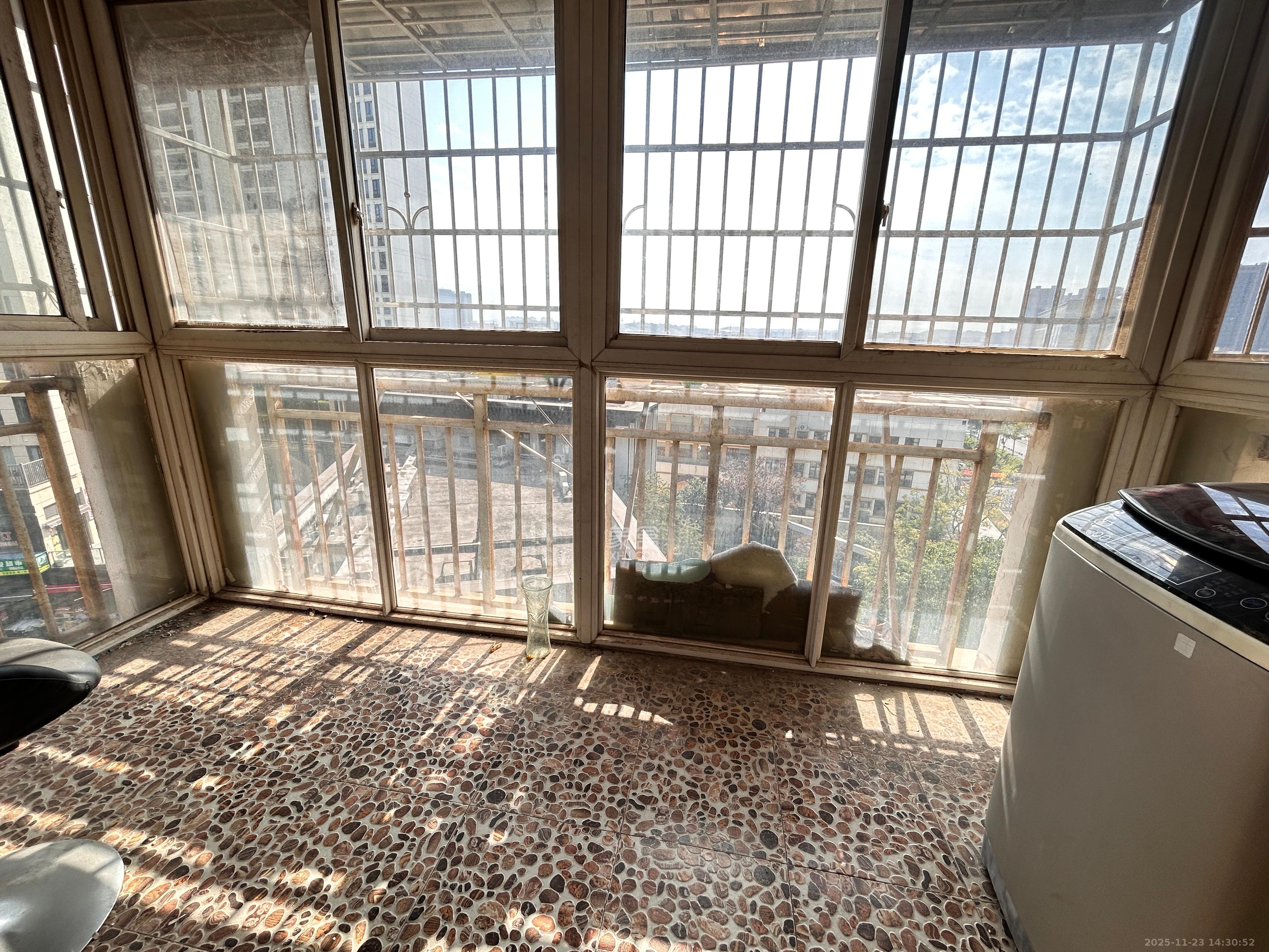 景环小区 1室0厅0卫 1350.0元/月 景环小区 1室0厅0卫 1350.0元/月室内图