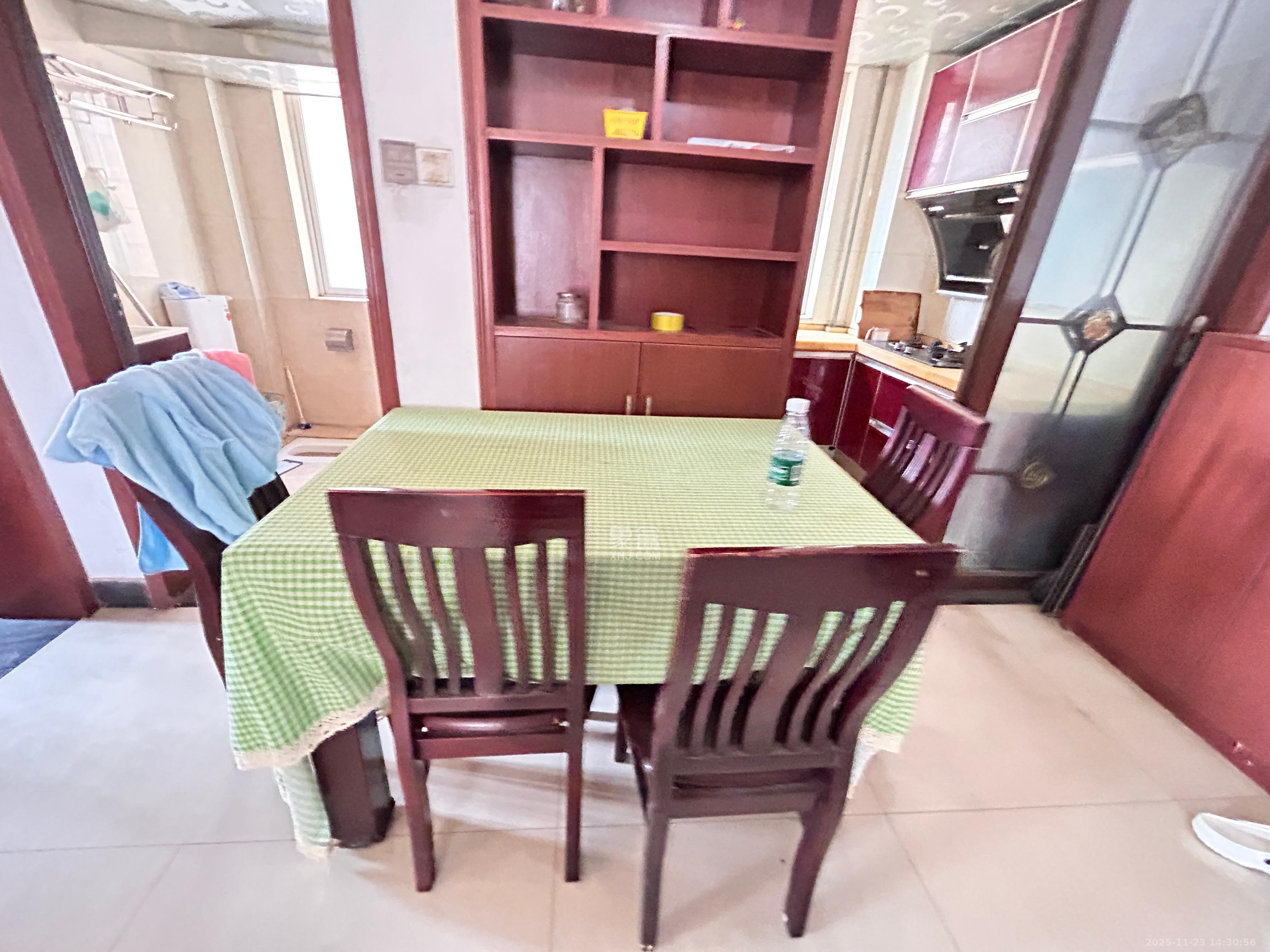 景环小区 1室0厅0卫 1350.0元/月 景环小区 1室0厅0卫 1350.0元/月室内图