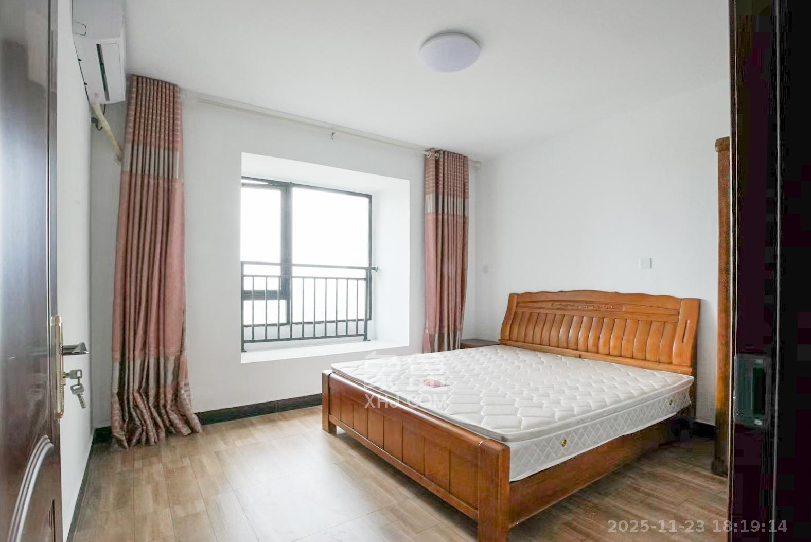 中国铁建梅溪青秀三期 4室2厅2卫 208.0万 中国铁建梅溪青秀三期 4室2厅2卫 208.0万卧室