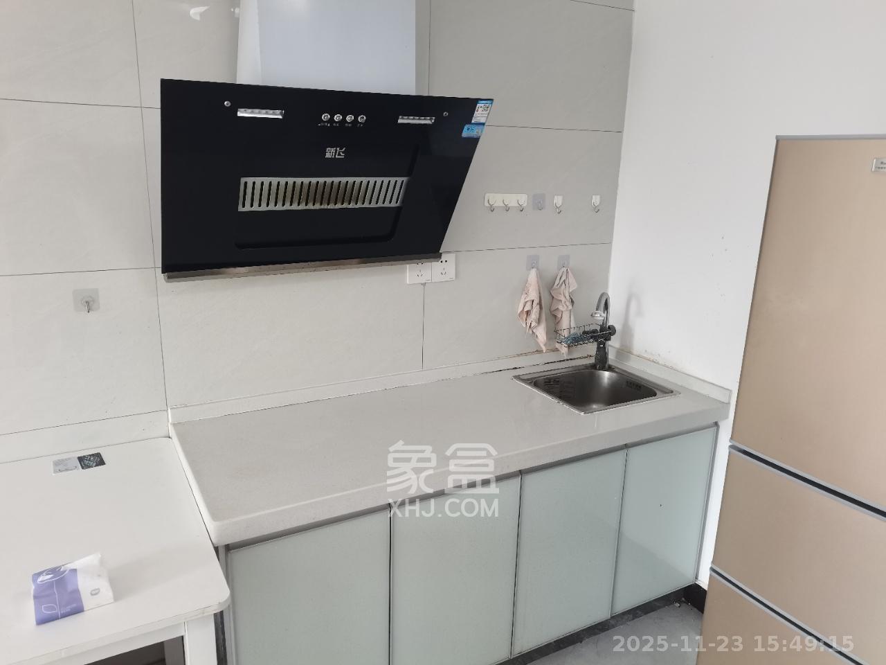 天麓轻奢国际 1室1厅1卫 1200.0元/月 天麓轻奢国际 1室1厅1卫 1200.0元/月室内图