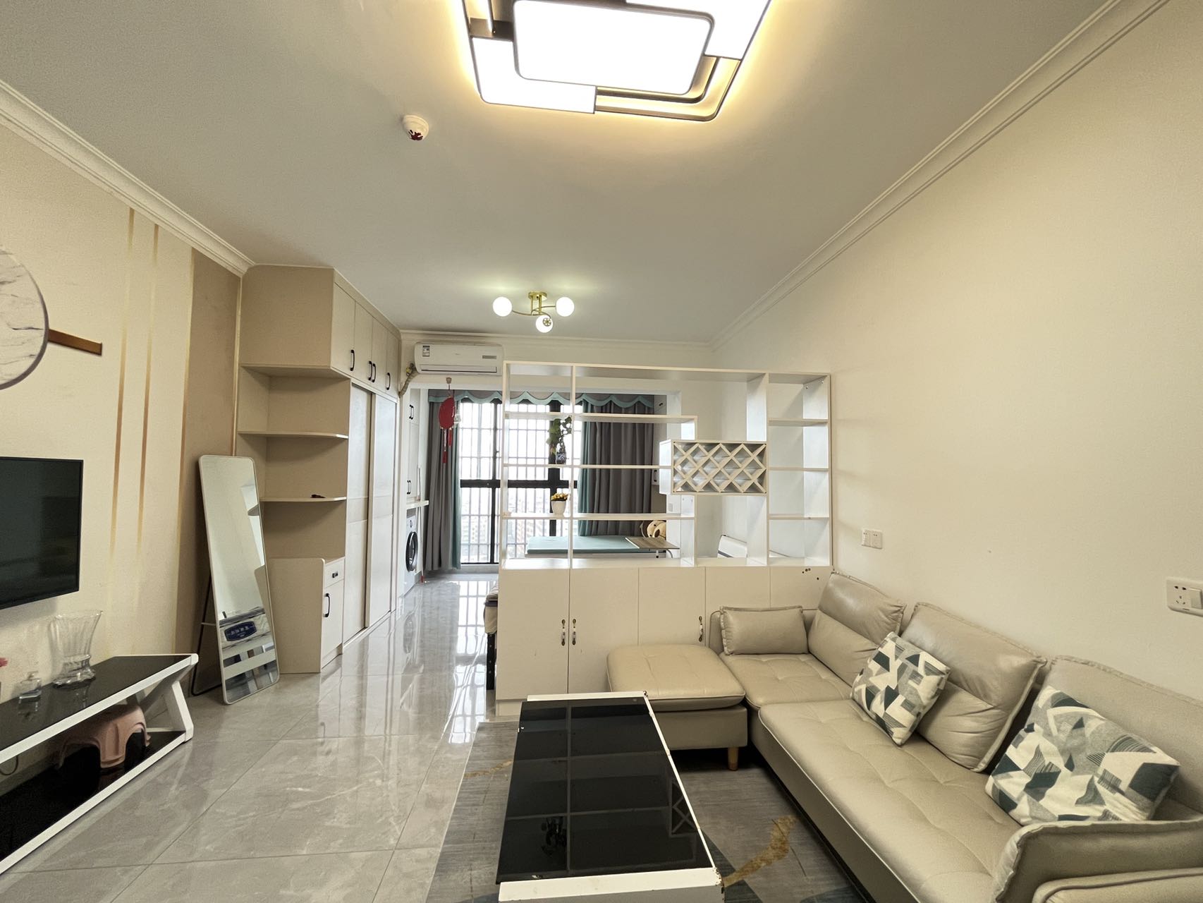 和谐家园（锦和广场）  1室1厅1卫    2300.0元/月室内图