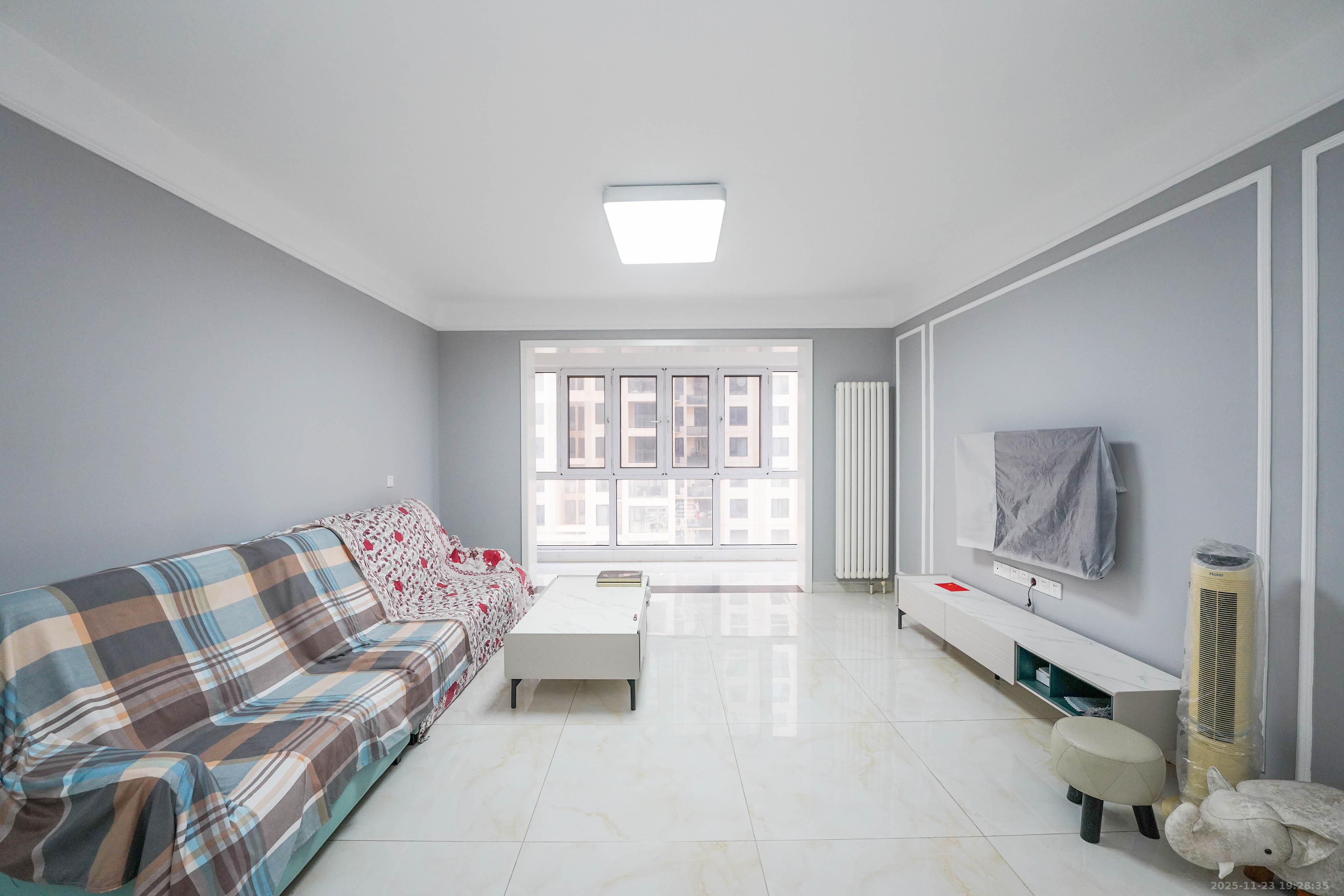 怡海星城 3室2厅1卫 75.0万 怡海星城 3室2厅1卫 75.0万客厅