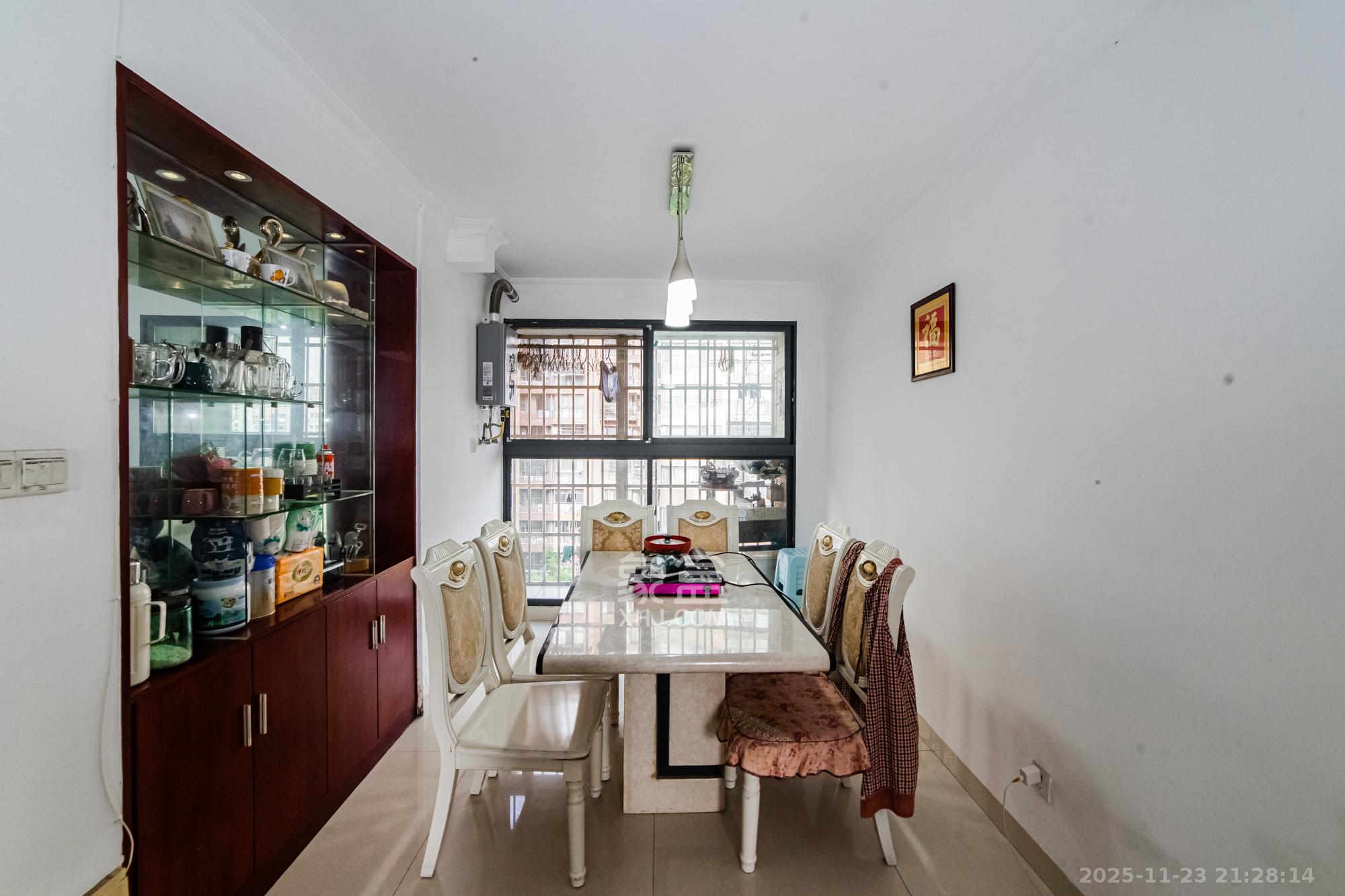 英祥春天  1室2厅2卫    95.0万客厅