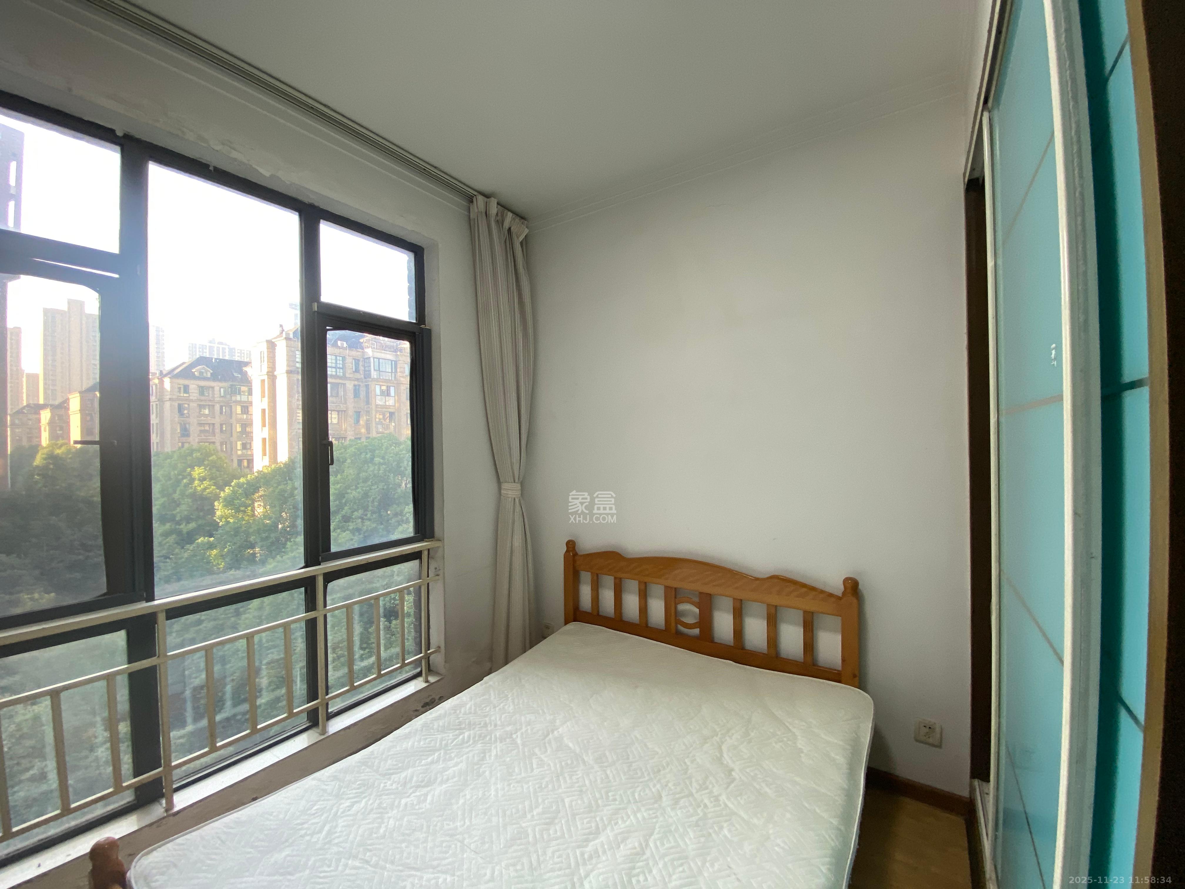 仁和香堤雅境 3室2厅2卫 2500.0元/月 仁和香堤雅境 3室2厅2卫 2500.0元/月室内图