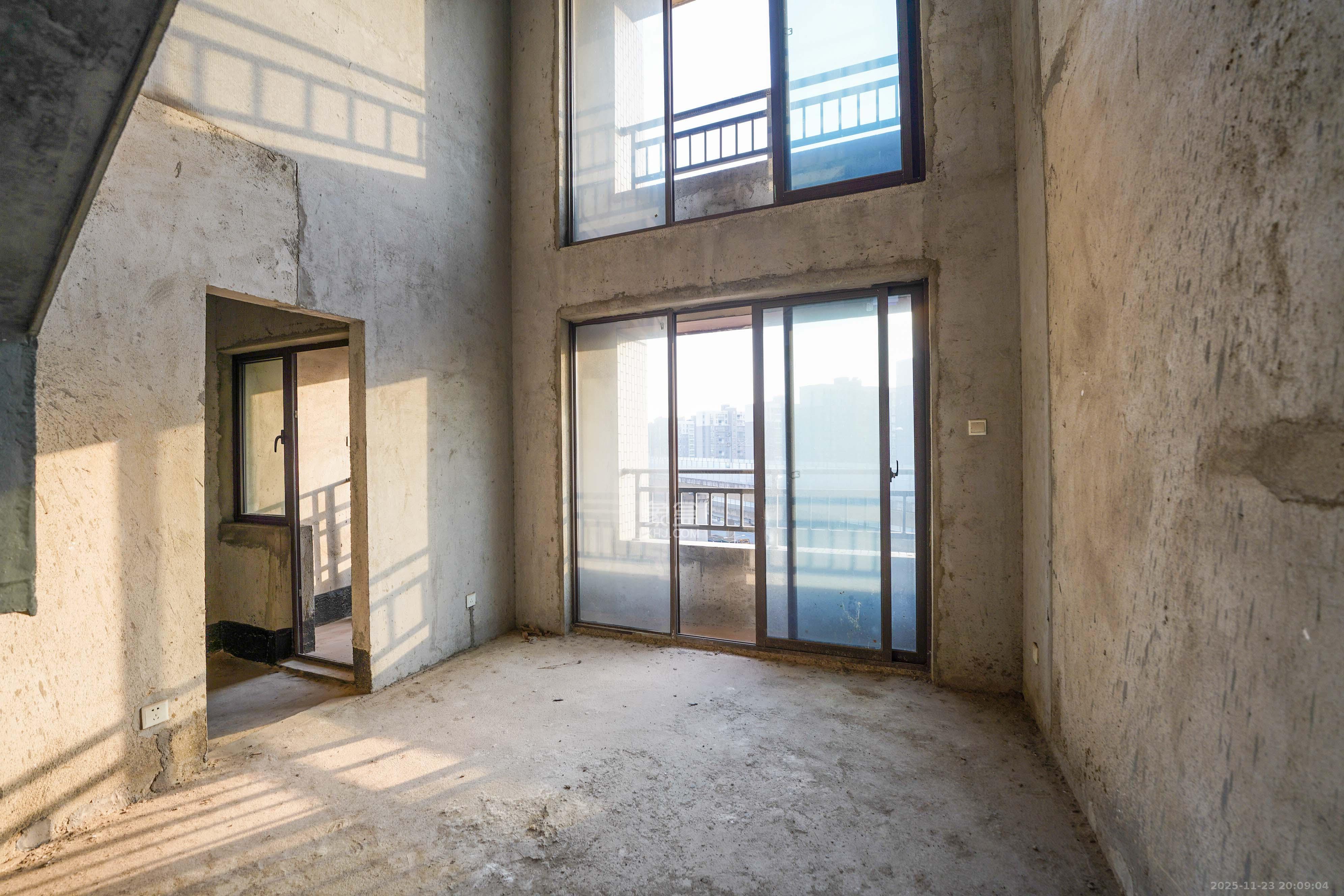 橘郡礼顿山  2室2厅1卫    40.0万