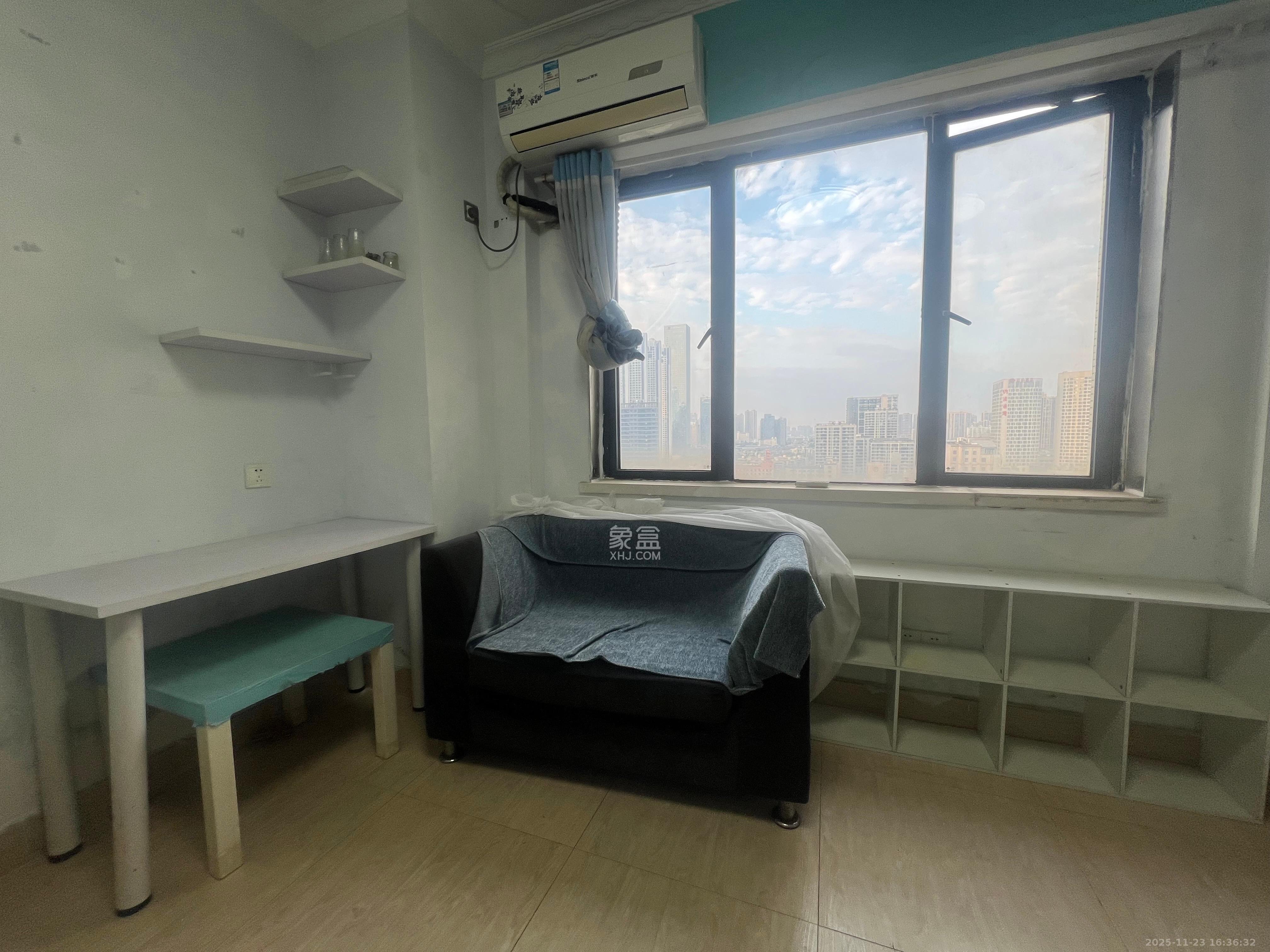 观园国际公寓  1室0厅1卫    1400.0元/月室内图