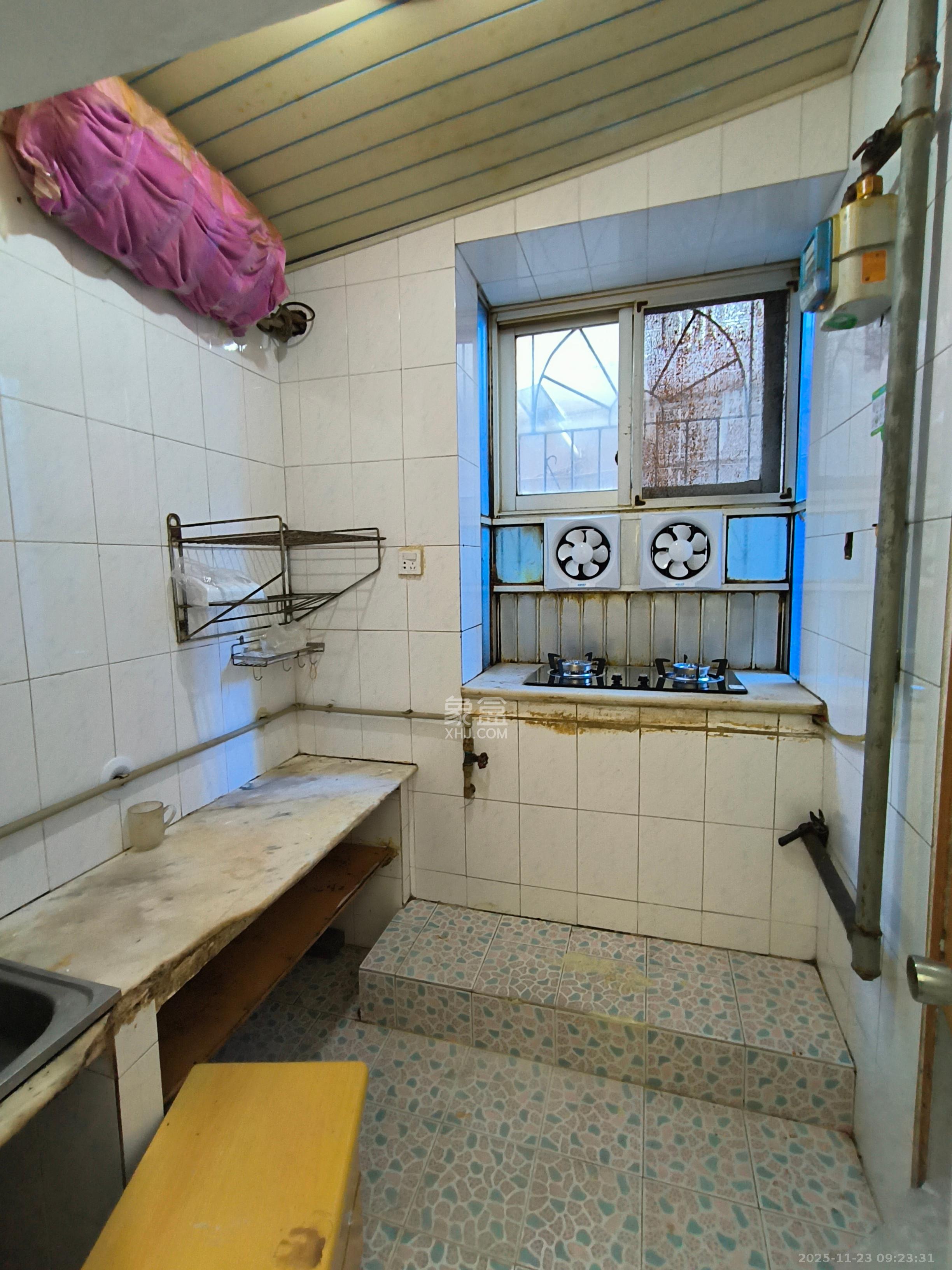 乔庄社区 2室1厅1卫 2000.0元/月 乔庄社区 2室1厅1卫 2000.0元/月室内图