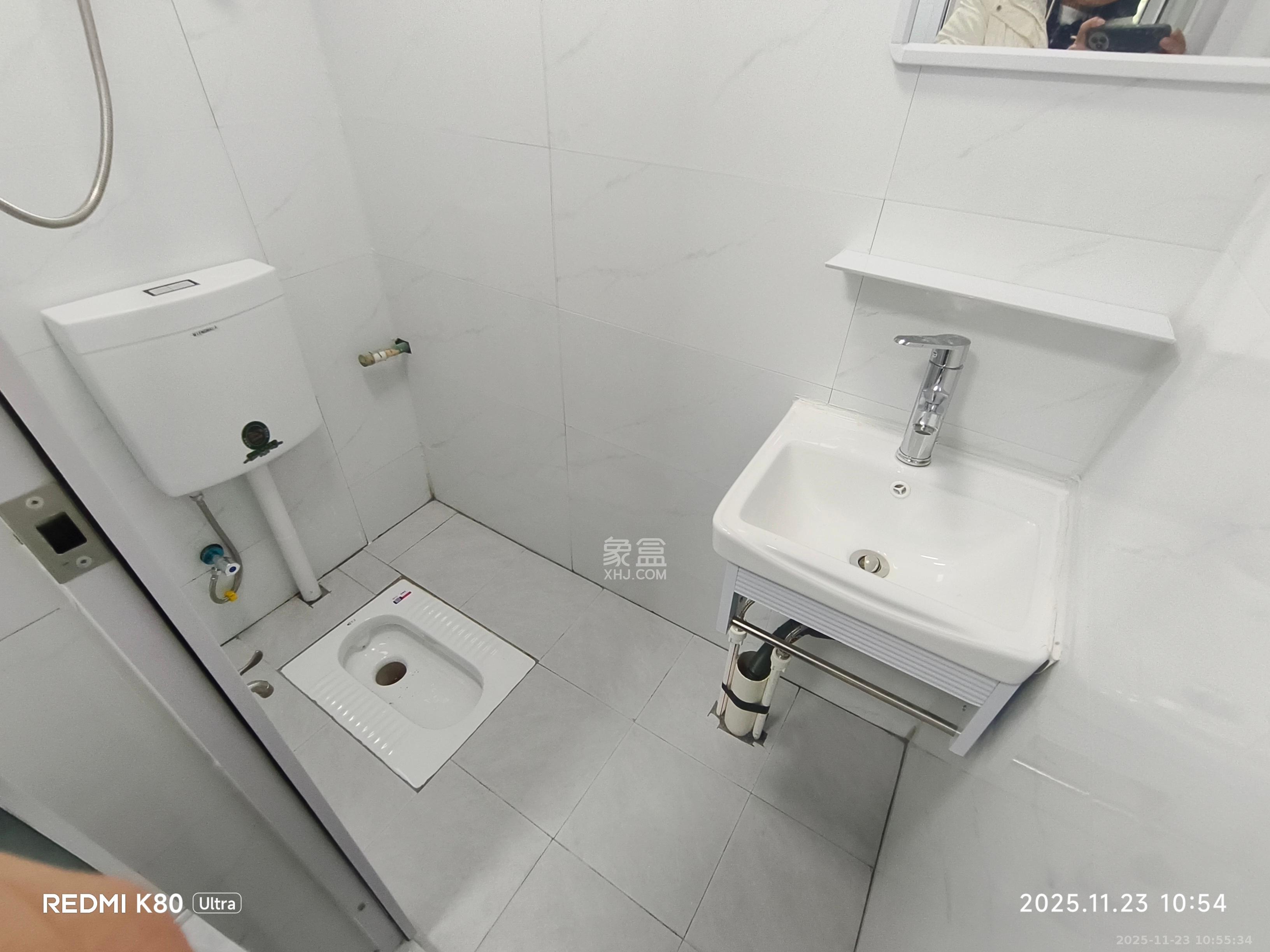 洞井商贸城  1室0厅0卫    1100.0元/月室内图